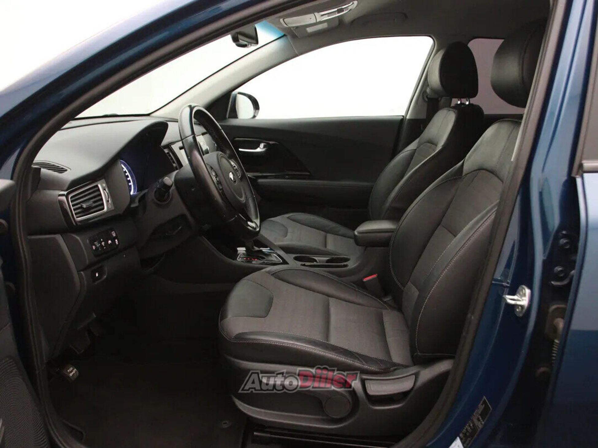 Kia Niro ExecutiveLine 1.6 77kW 2019, kuva 4/10