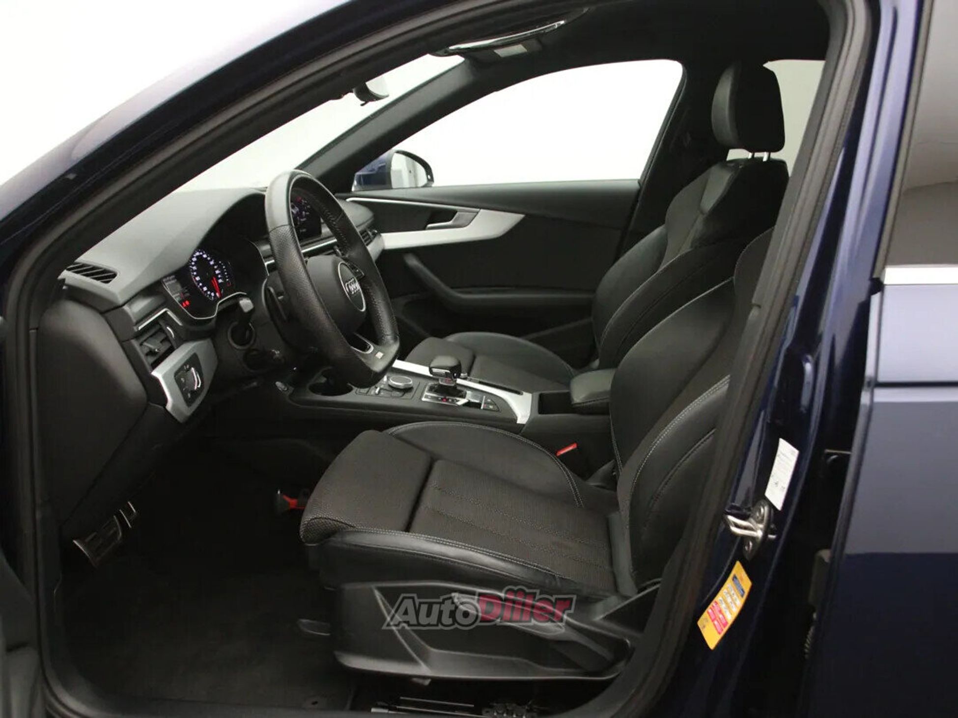 Audi A4 2019, photo 4/10