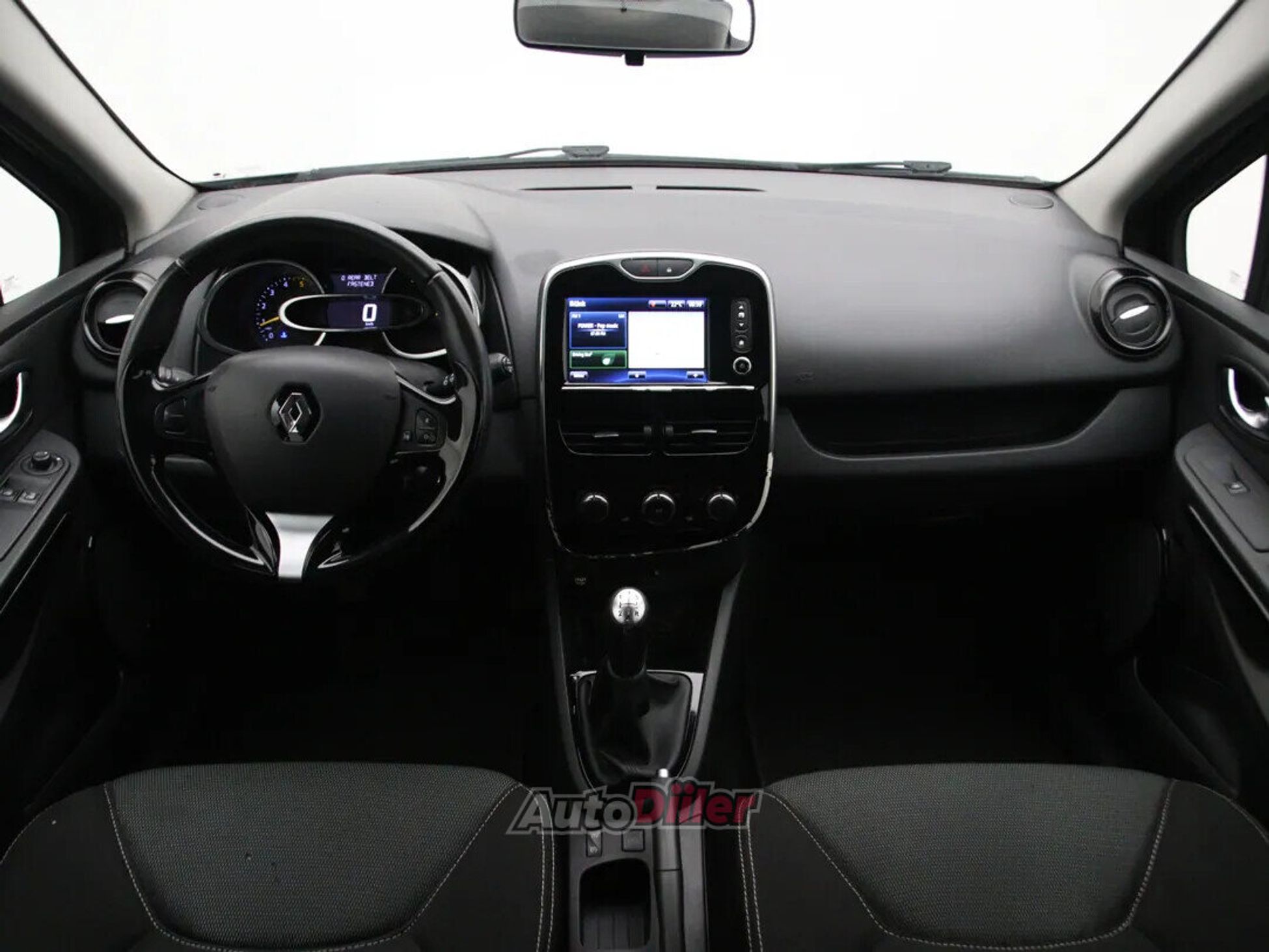 Renault Clio Expression 1.5 66kW 2015, photo 2/10