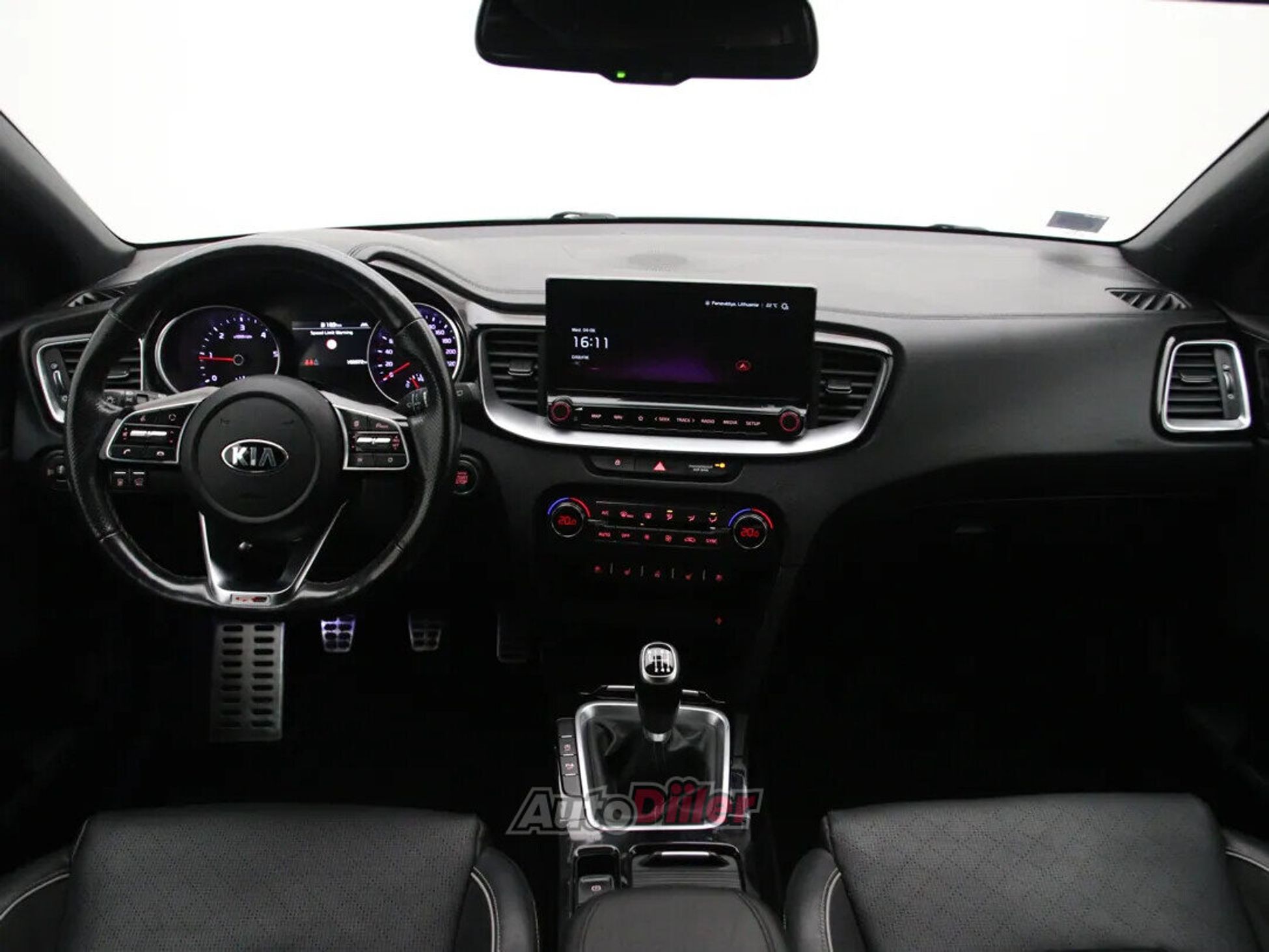 Kia cee'd / Ceed GT LINE 1.6 85kW 2020, kuva 2/10