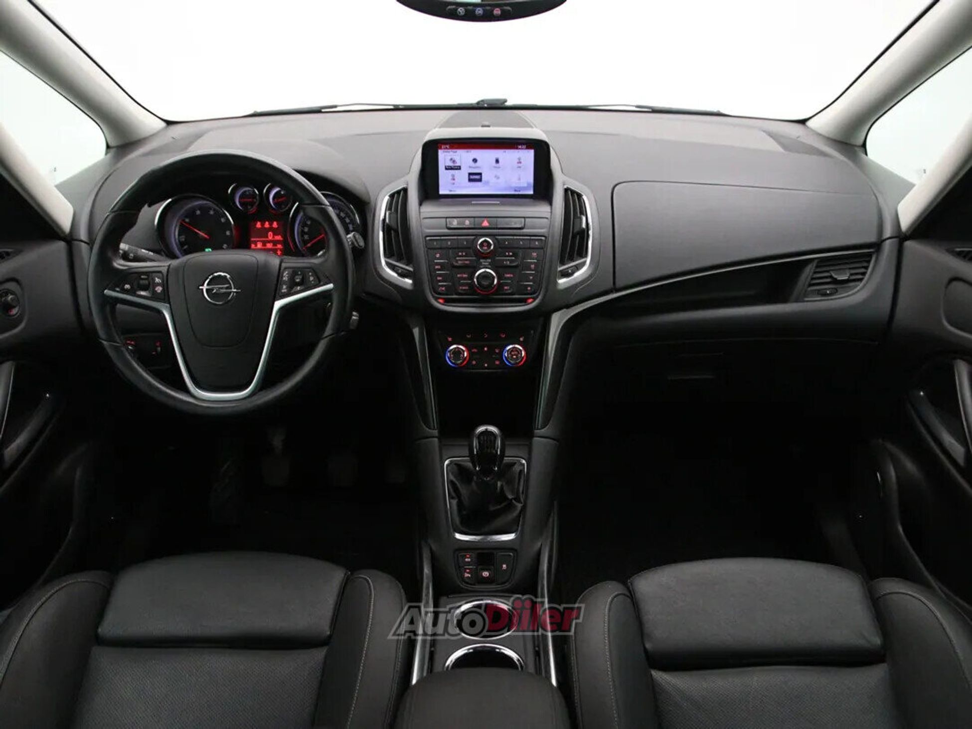 Opel Zafira Comfort 1.6 100kW 2016, kuva 2/10