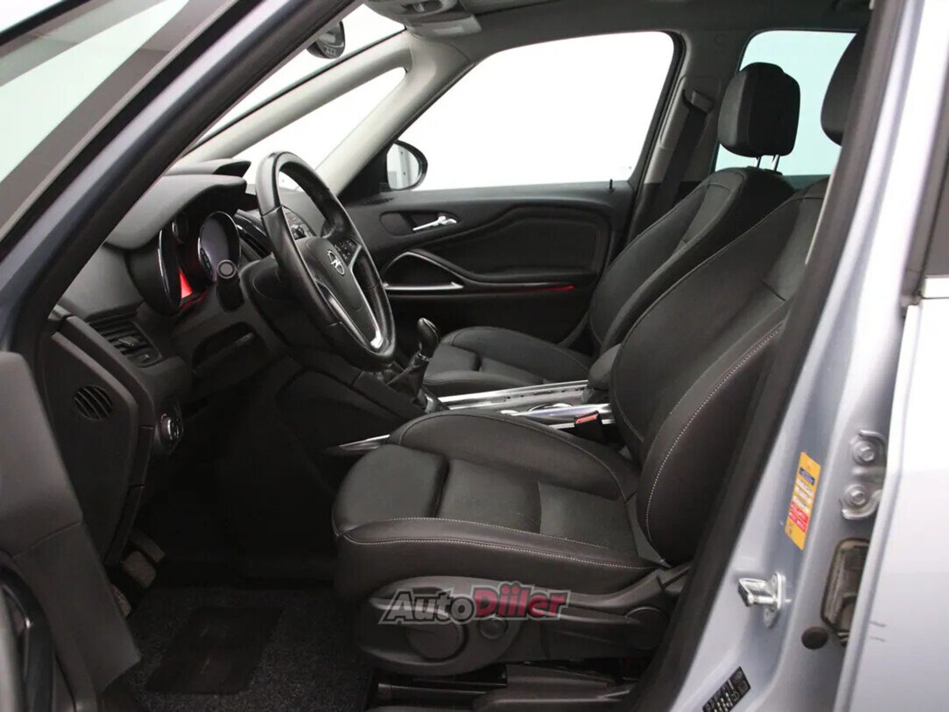 Opel Zafira Comfort 1.6 100kW 2016, kuva 4/10