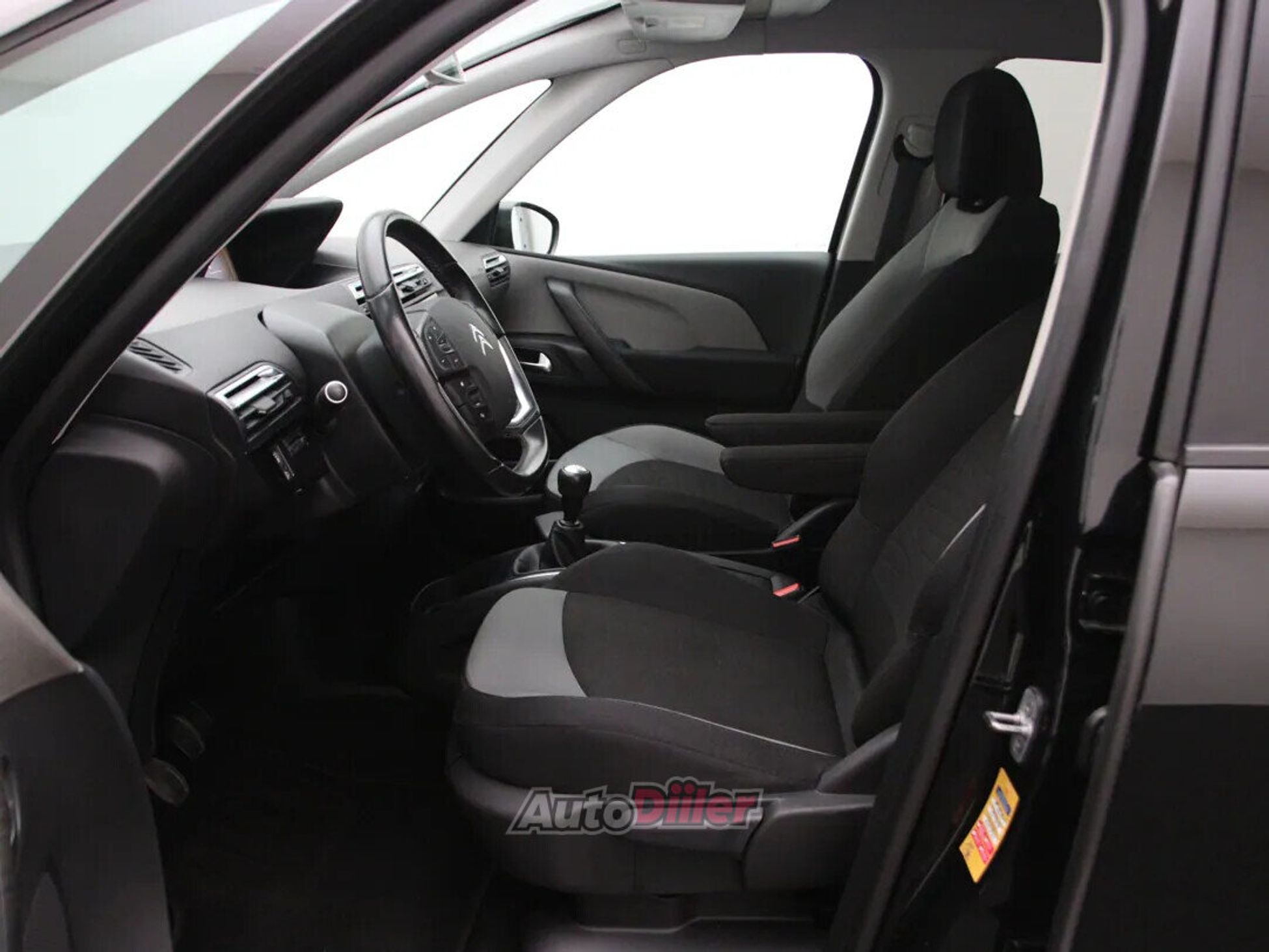 Citroen Grand C4 Picasso 2015, photo 4/10