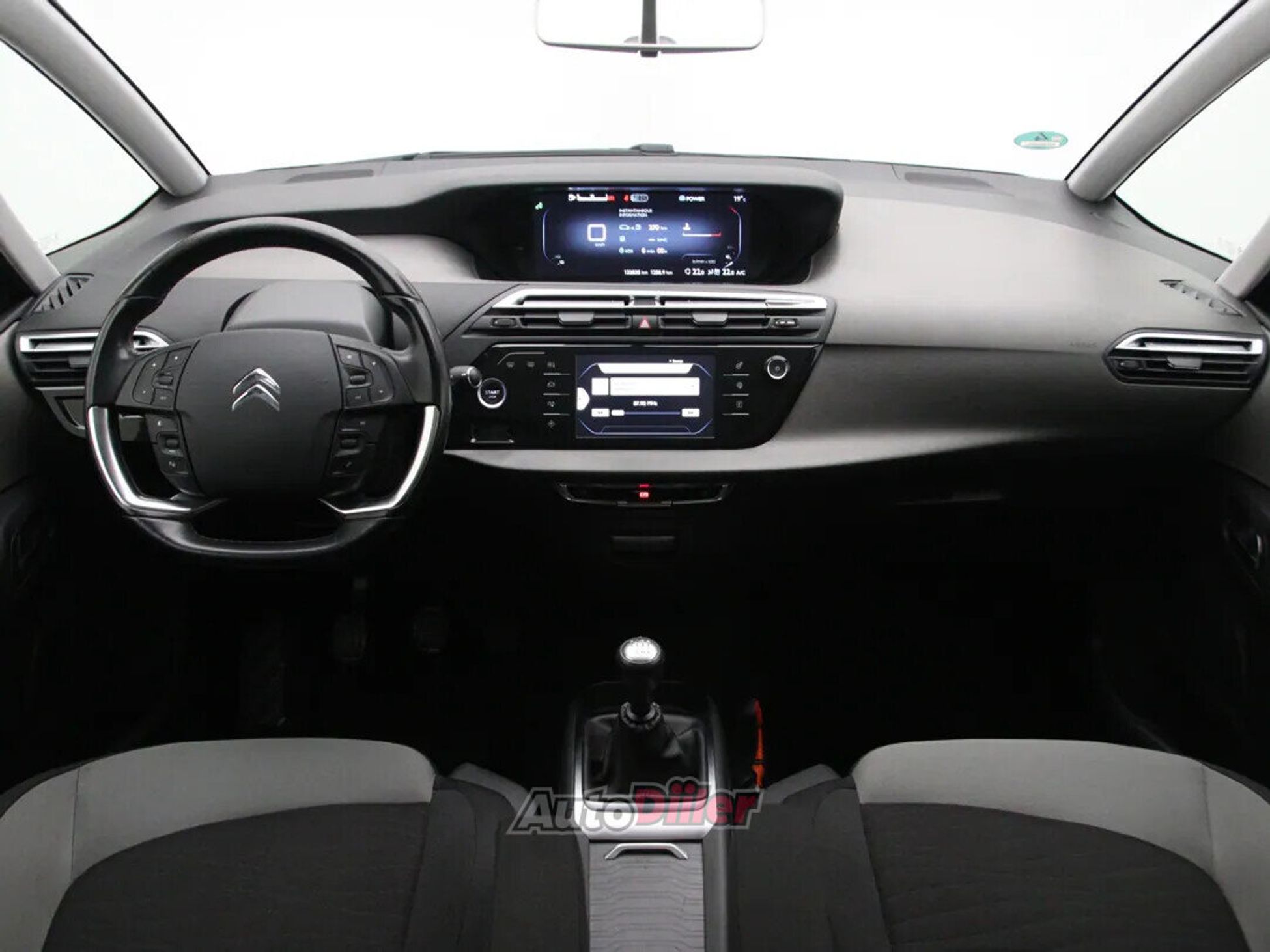 Citroen Grand C4 Picasso 2015, photo 2/10