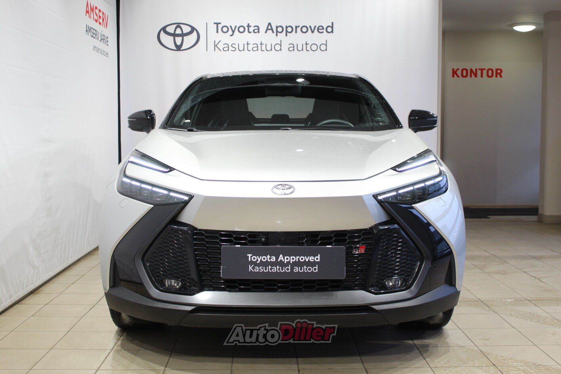 Toyota C-HR 2024, photo 5/7
