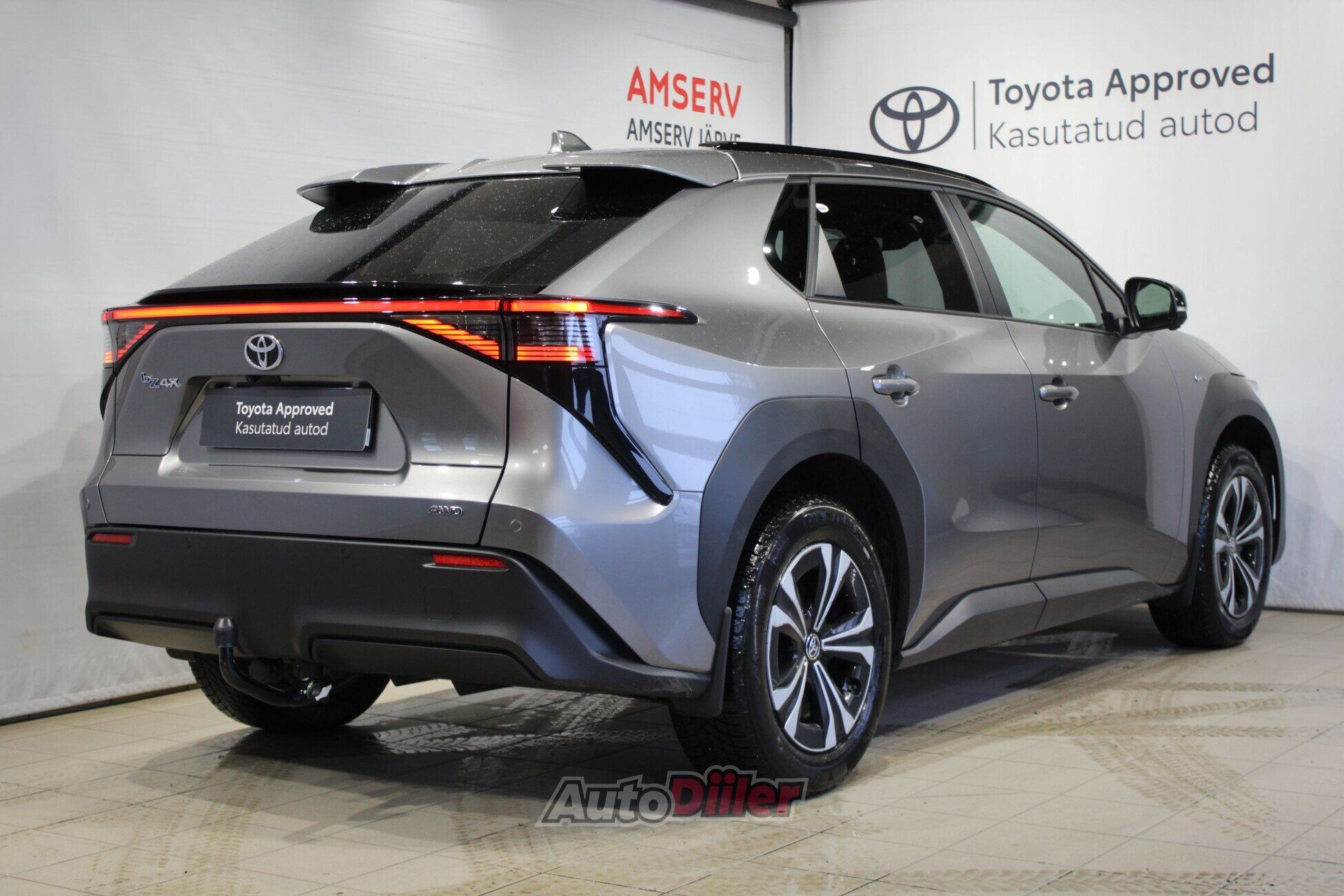 Toyota bZ4X Executive AWD 118kW 2025, photo 2/8
