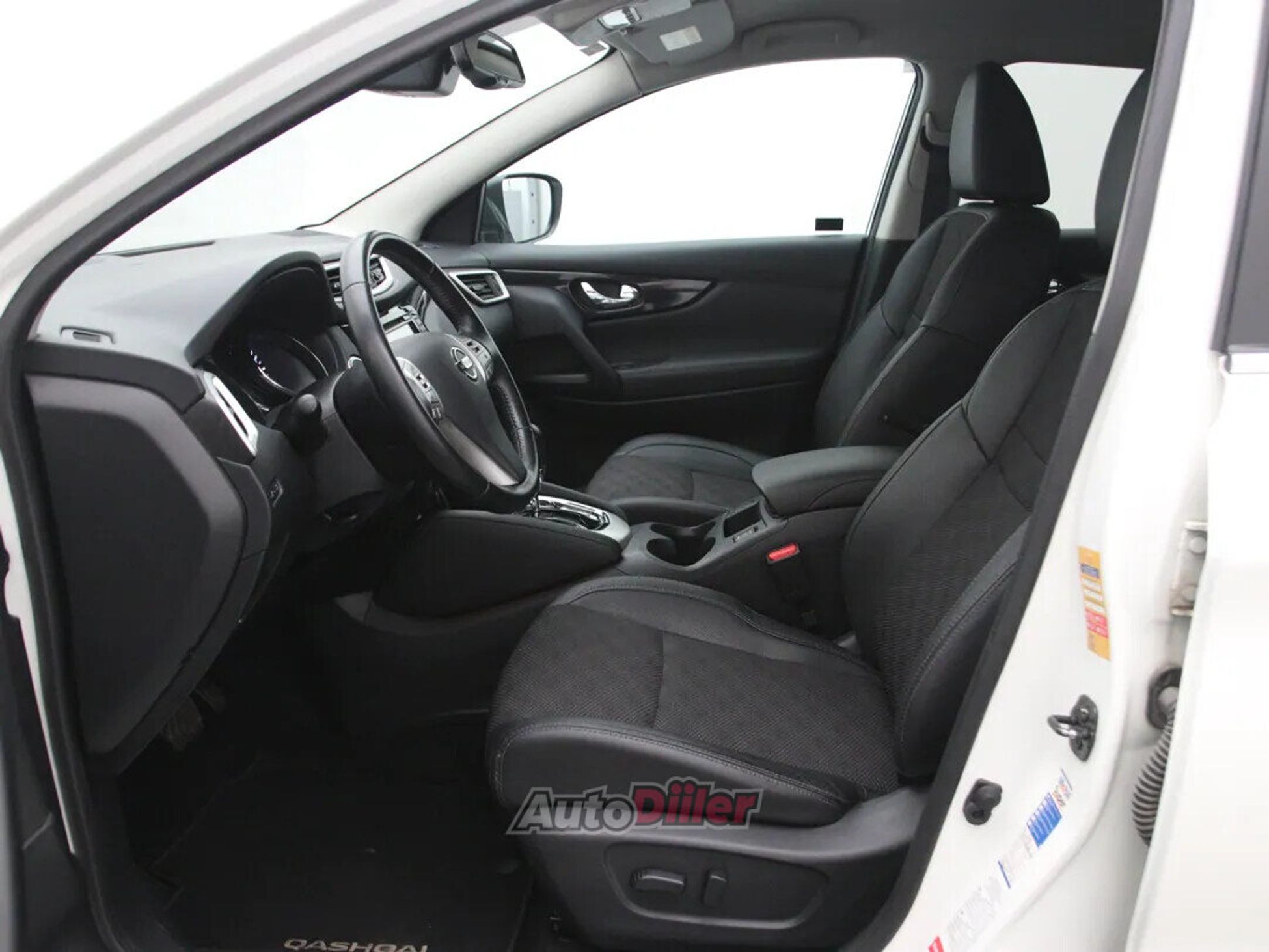 Nissan Qashqai Tekna 1.2 85kW 2015, photo 4/10