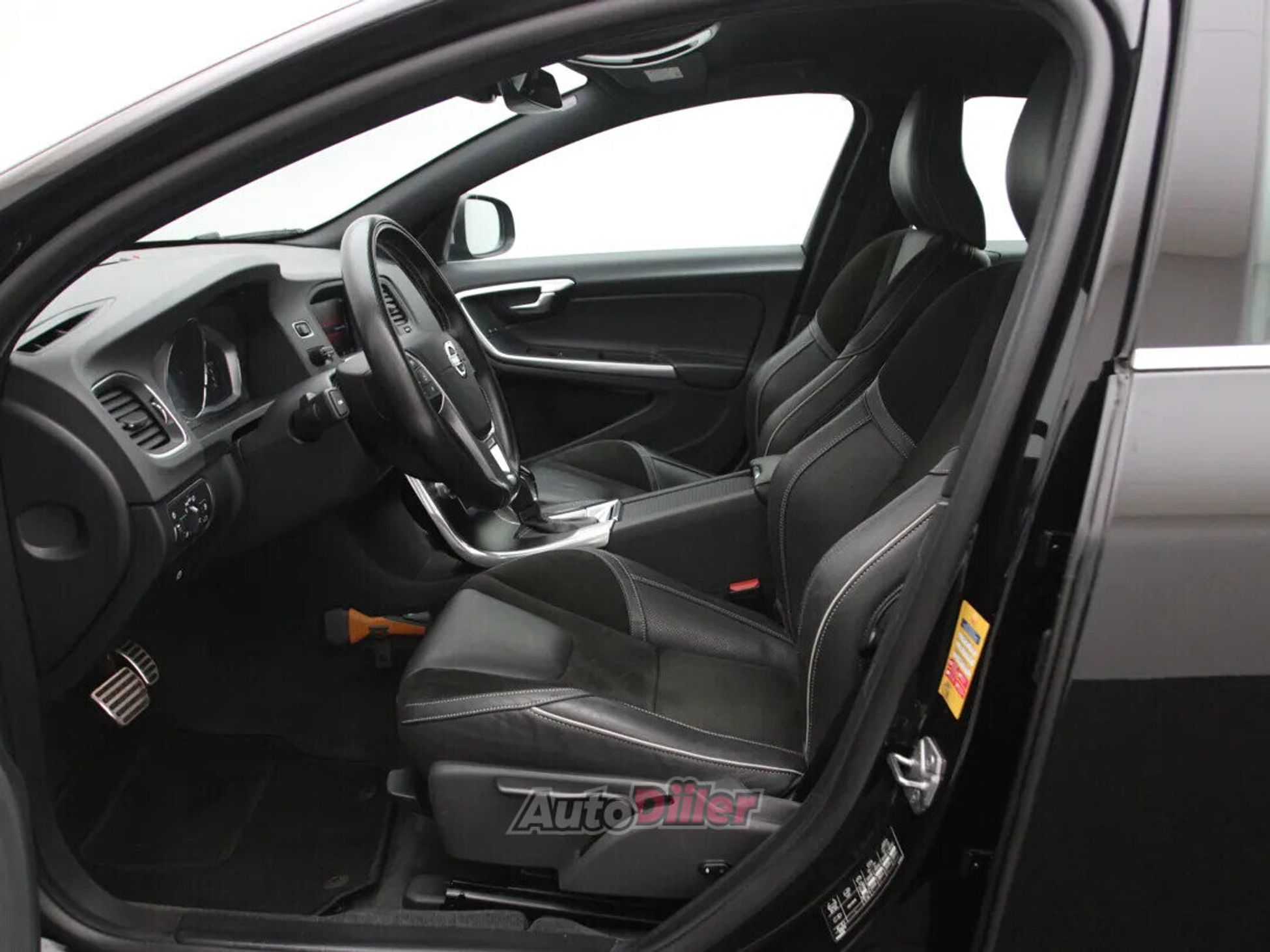 Volvo V60 Business Sport 2.0 140kW 2018, photo 4/10