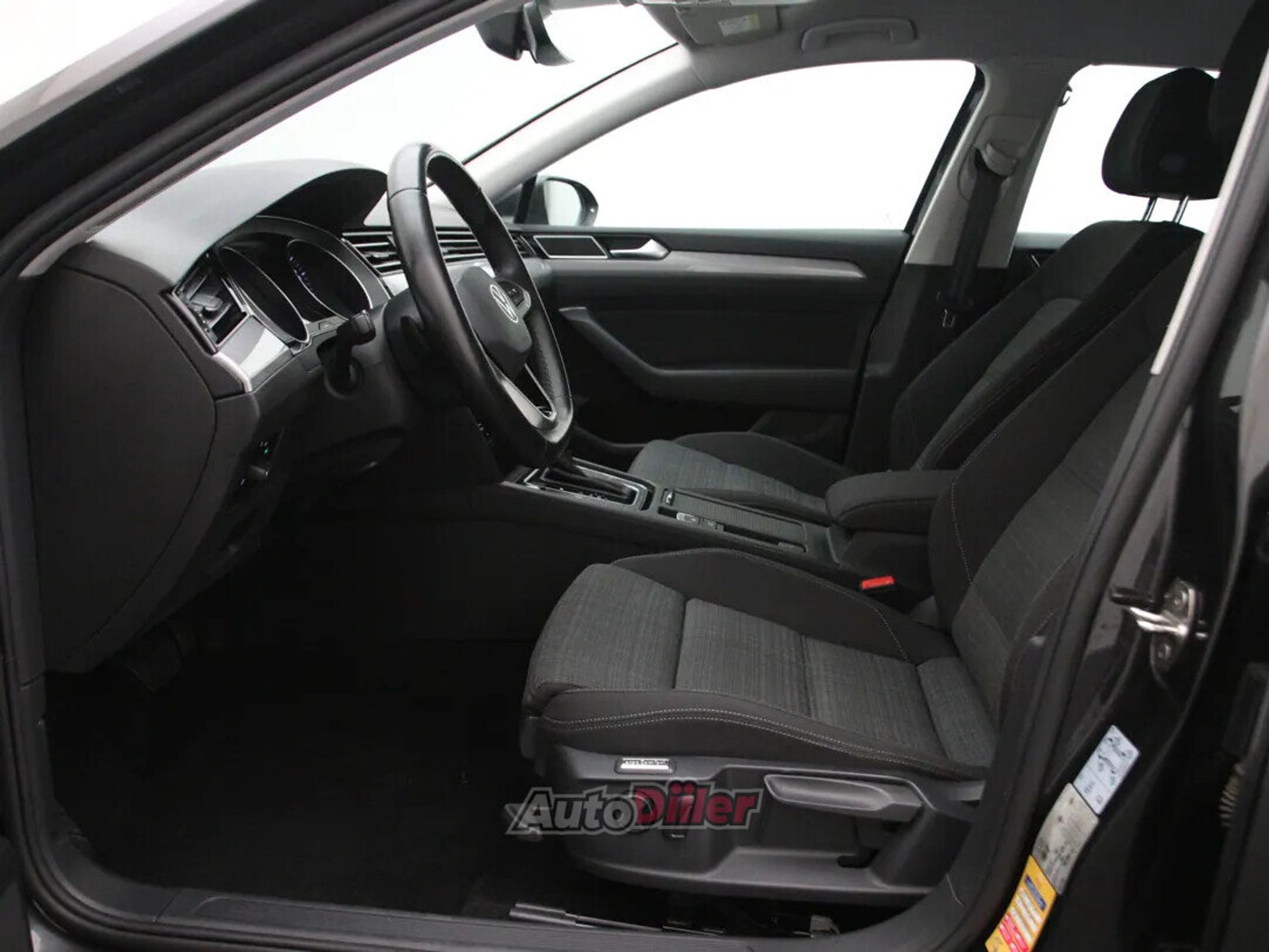 Volkswagen Passat Style 2.0 90kW 2021, photo 4/10