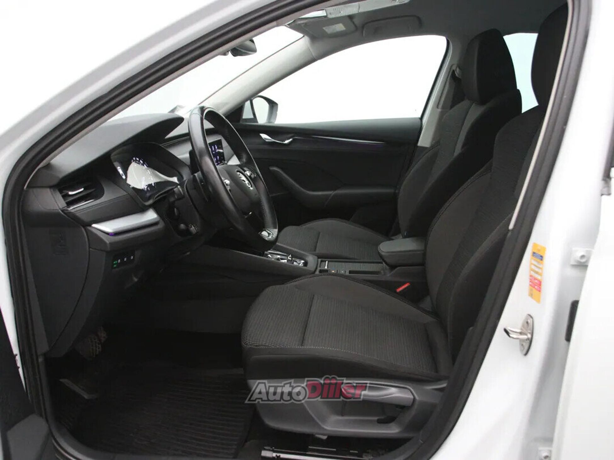 Skoda Octavia Ambition 2.0 110kW 2021, kuva 4/10