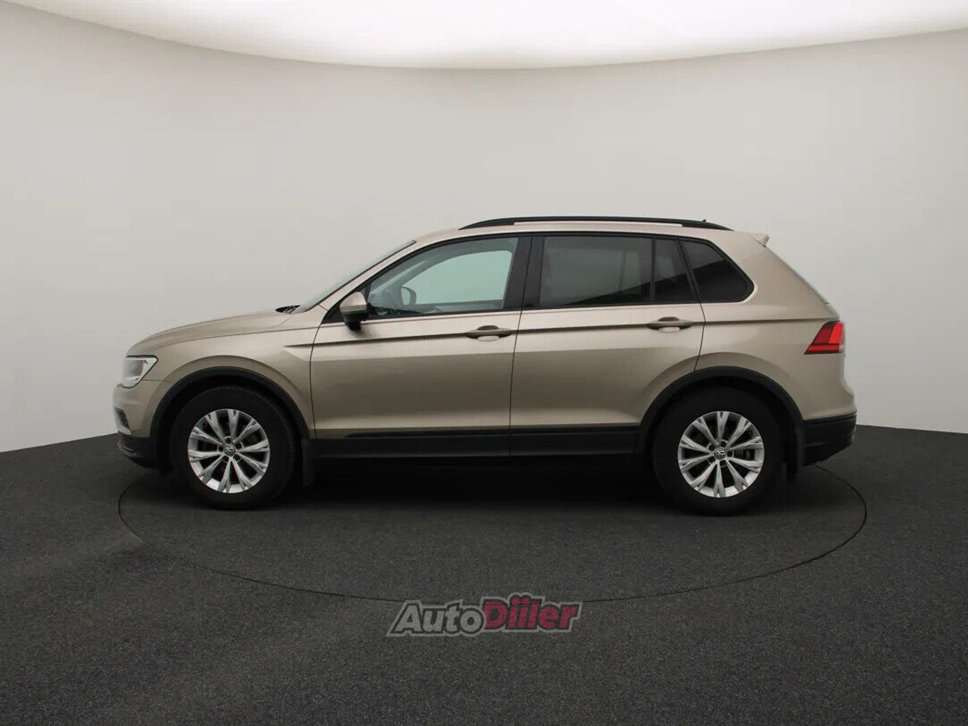 Volkswagen Tiguan Sound 1.4 110kW 2016, kuva 6/10