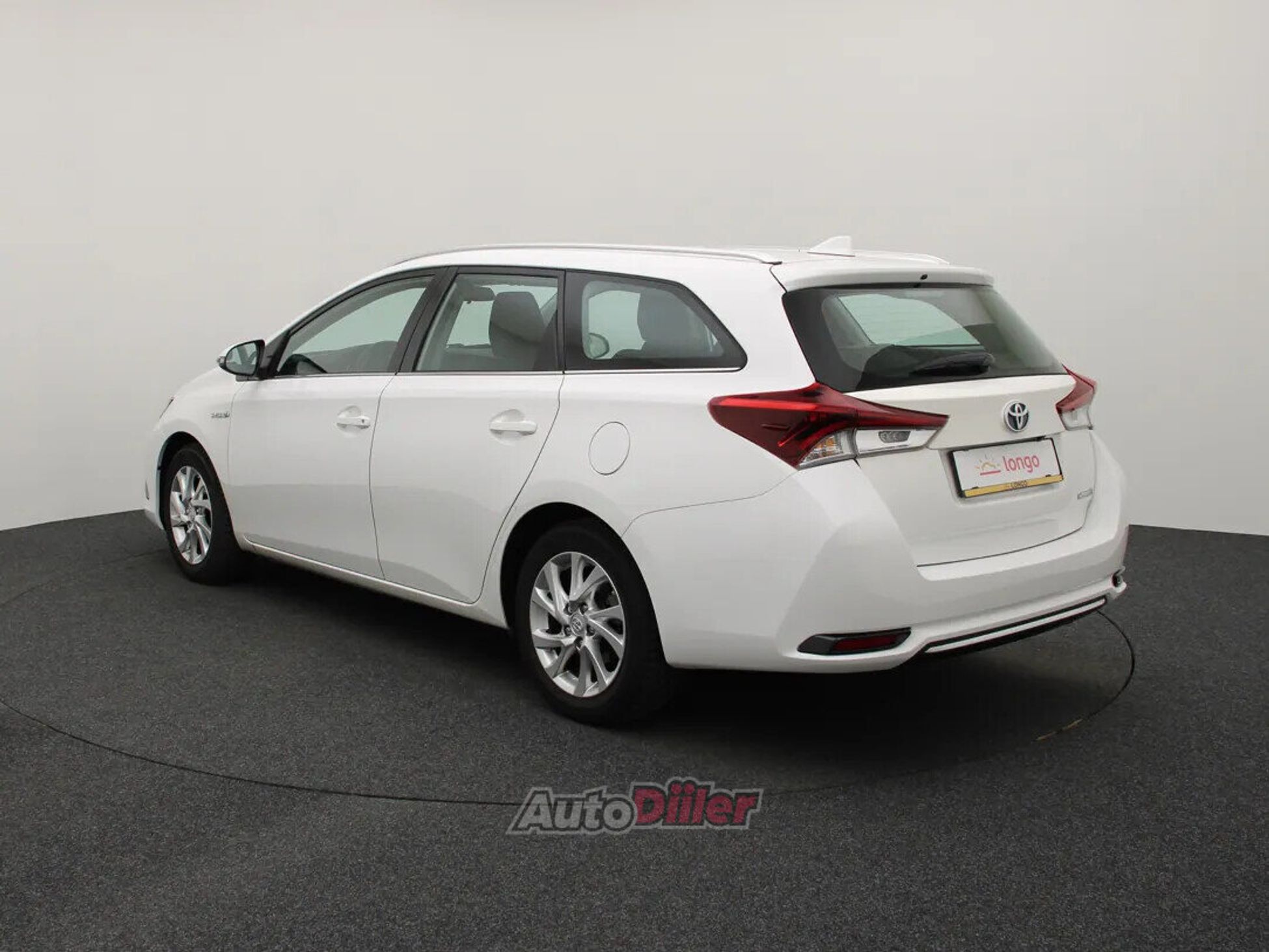 Toyota Auris Aspiration 1.8 73kW 2018, photo 7/10