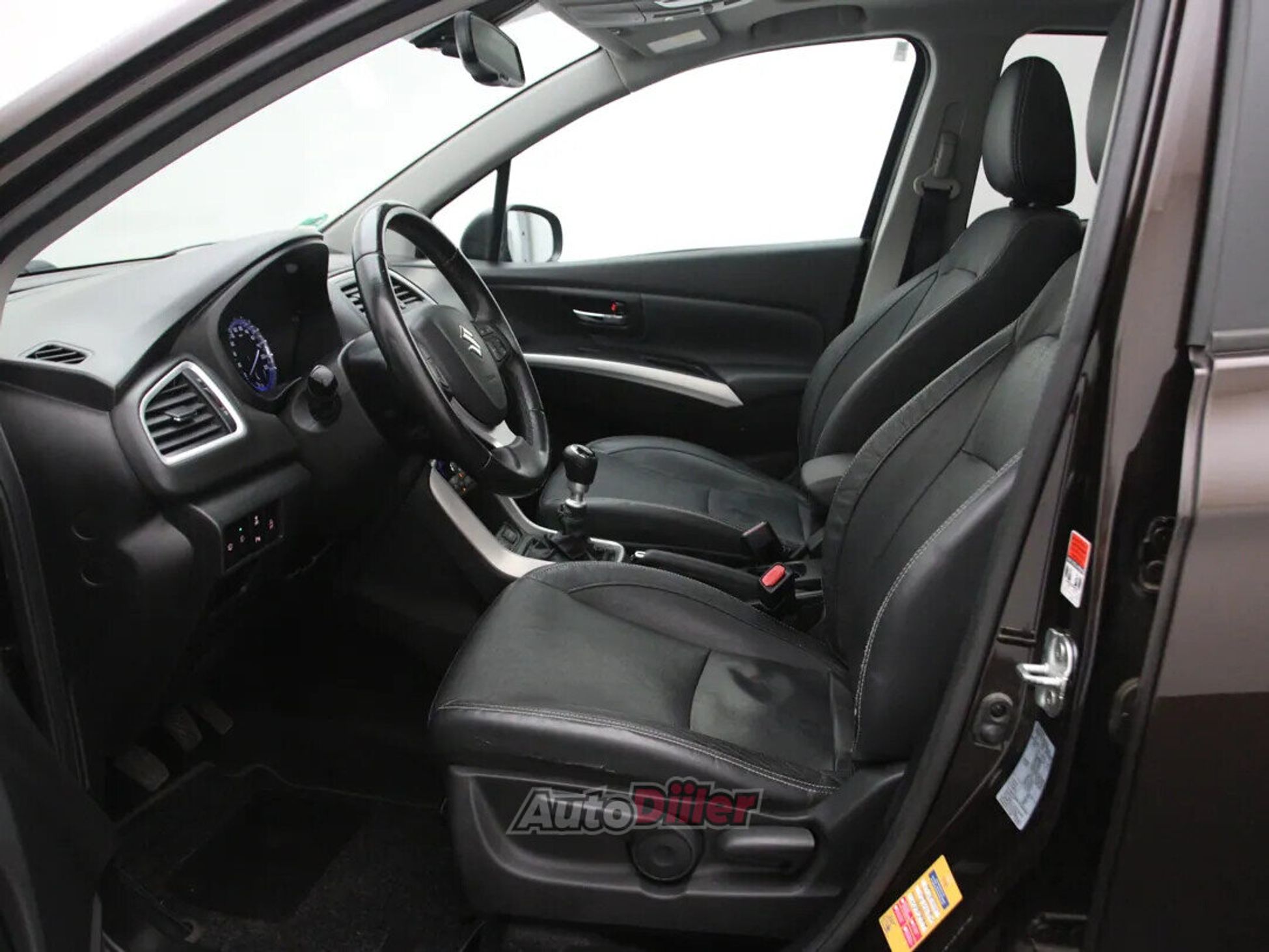 Suzuki SX4 High Executive 1.6 88kW 2015, photo 4/10