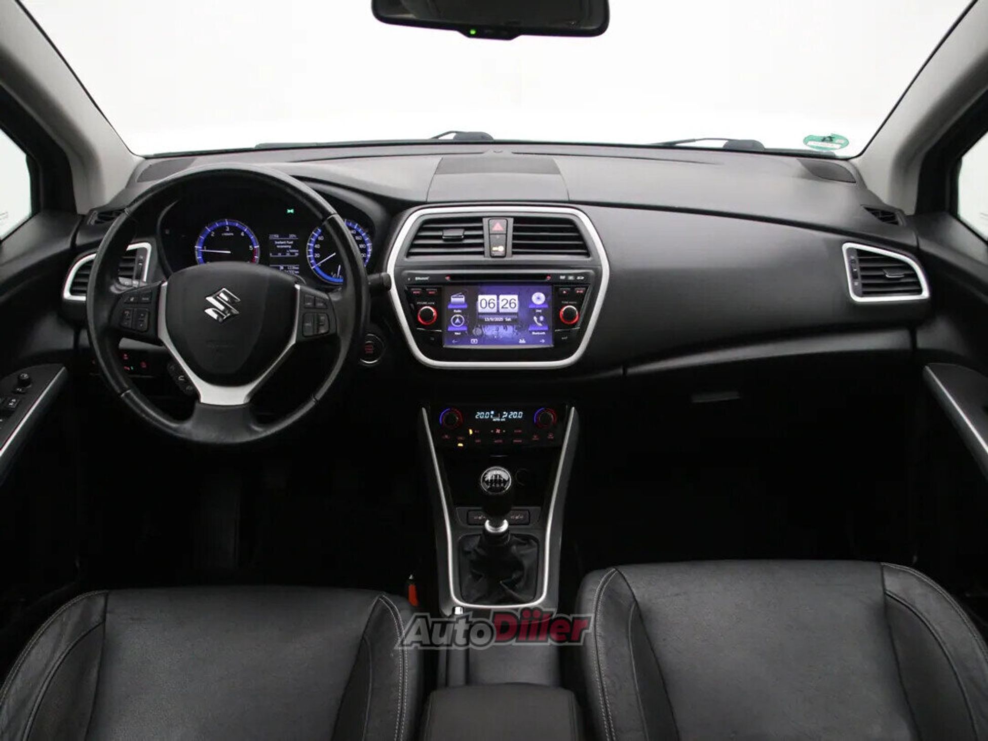 Suzuki SX4 High Executive 1.6 88kW 2015, photo 2/10