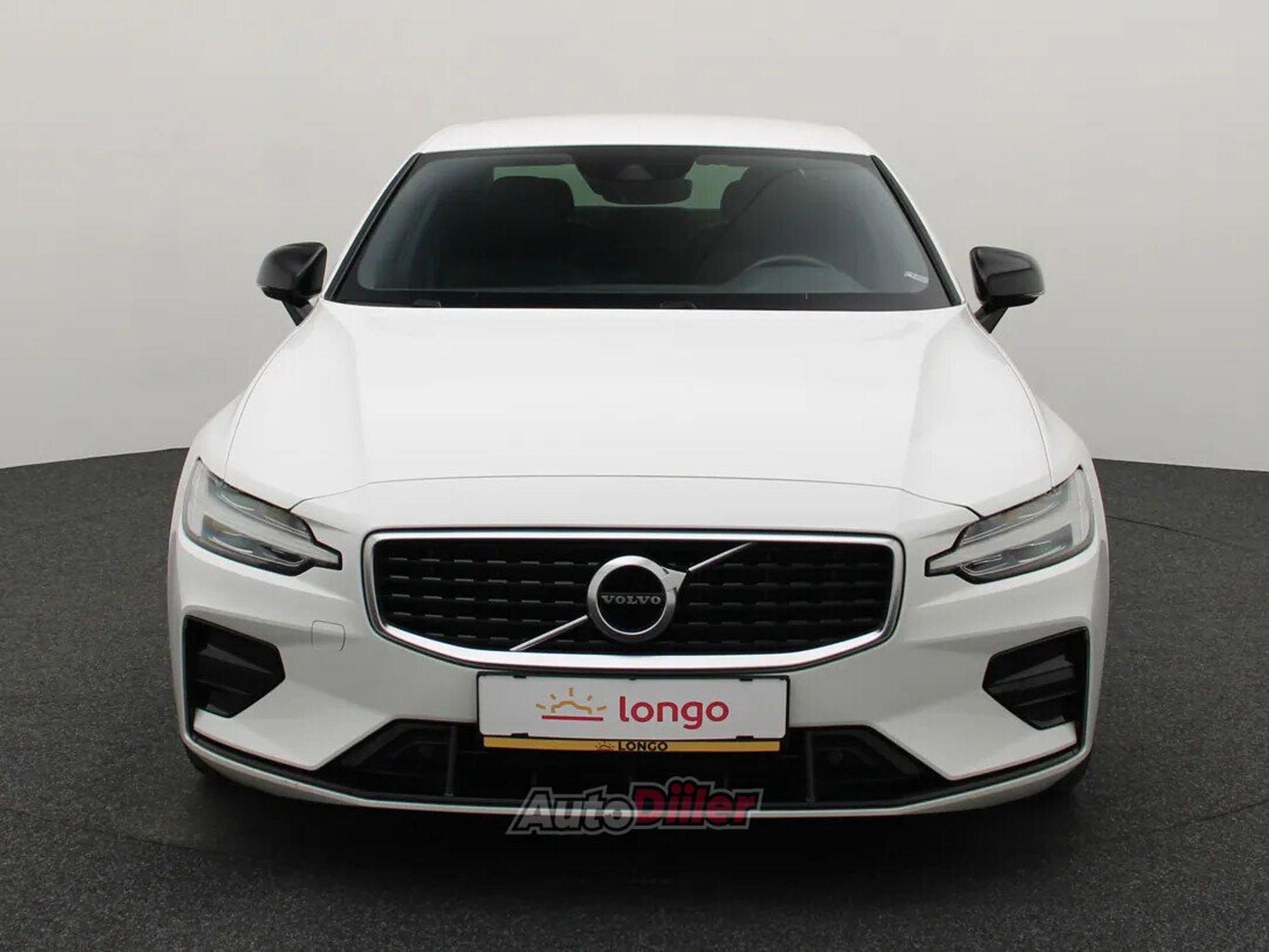 Volvo S60 R-Design 2.0 140kW 2020, photo 3/10