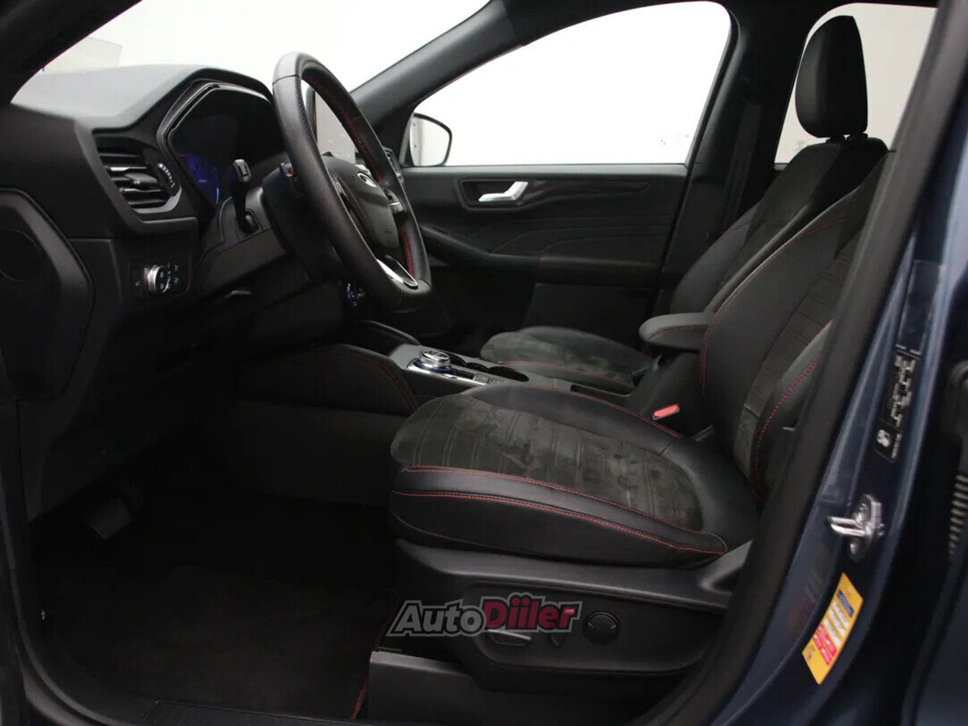 Ford Kuga ST-Line 1.5 88kW 2021, photo 4/10