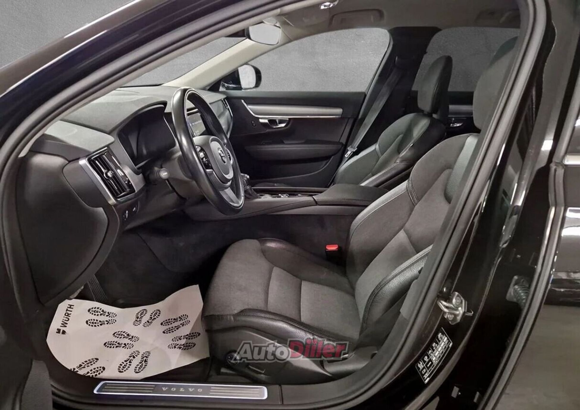 Volvo V90 2017, photo 4/9