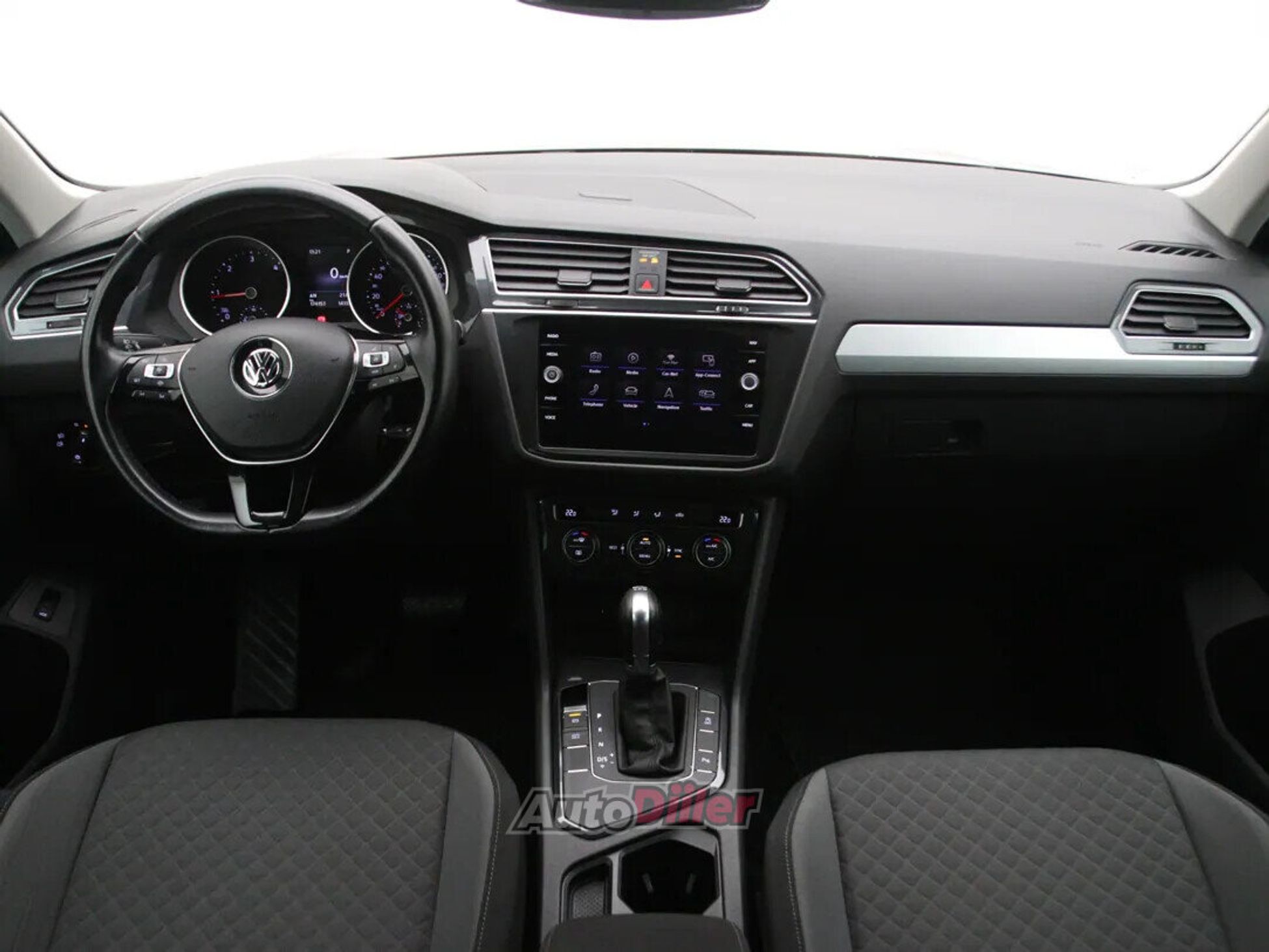 Volkswagen Tiguan 2018, kuva 2/10