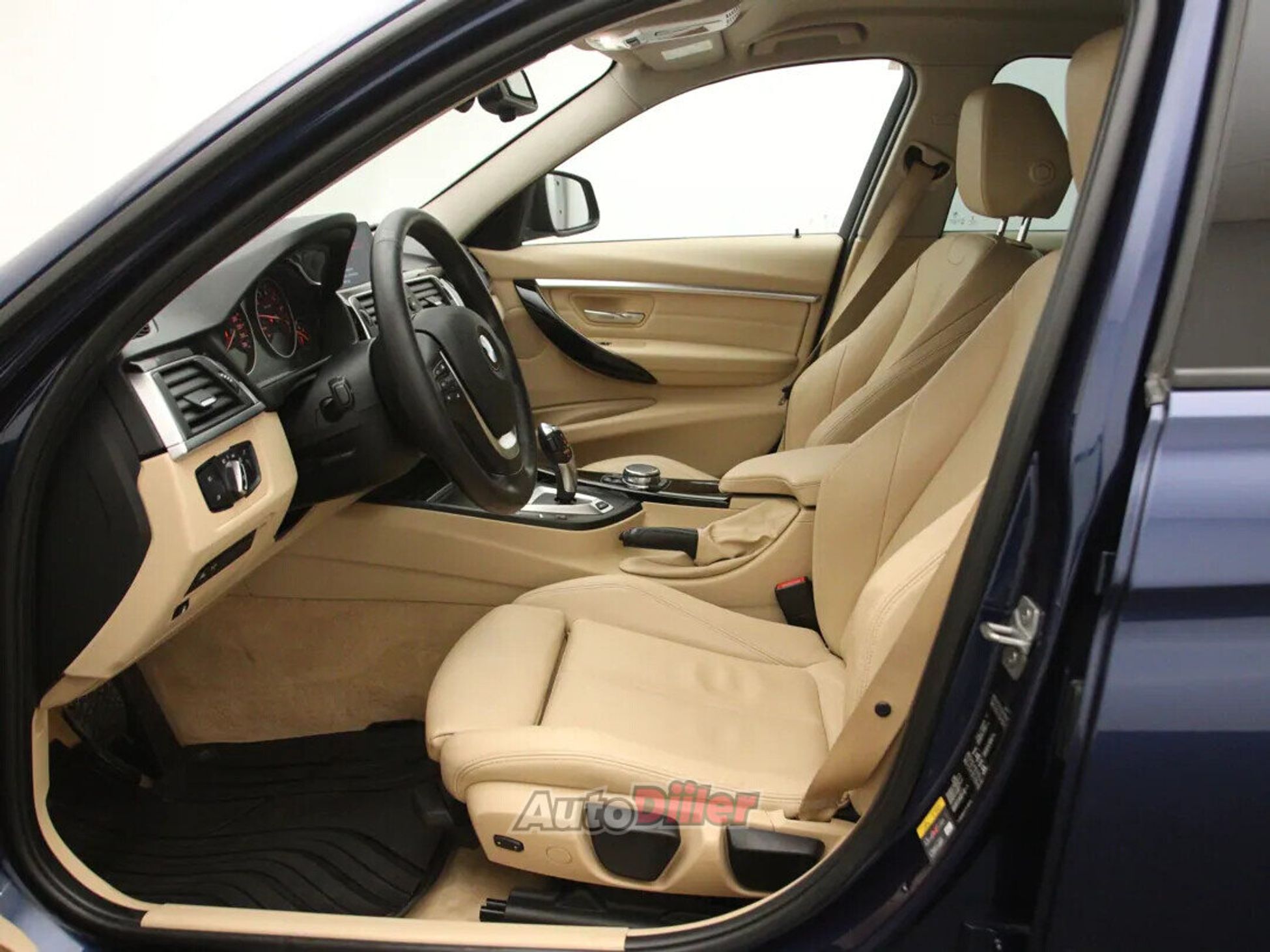 BMW 330 Luxury Line 2.0 135kW 2016, kuva 4/10