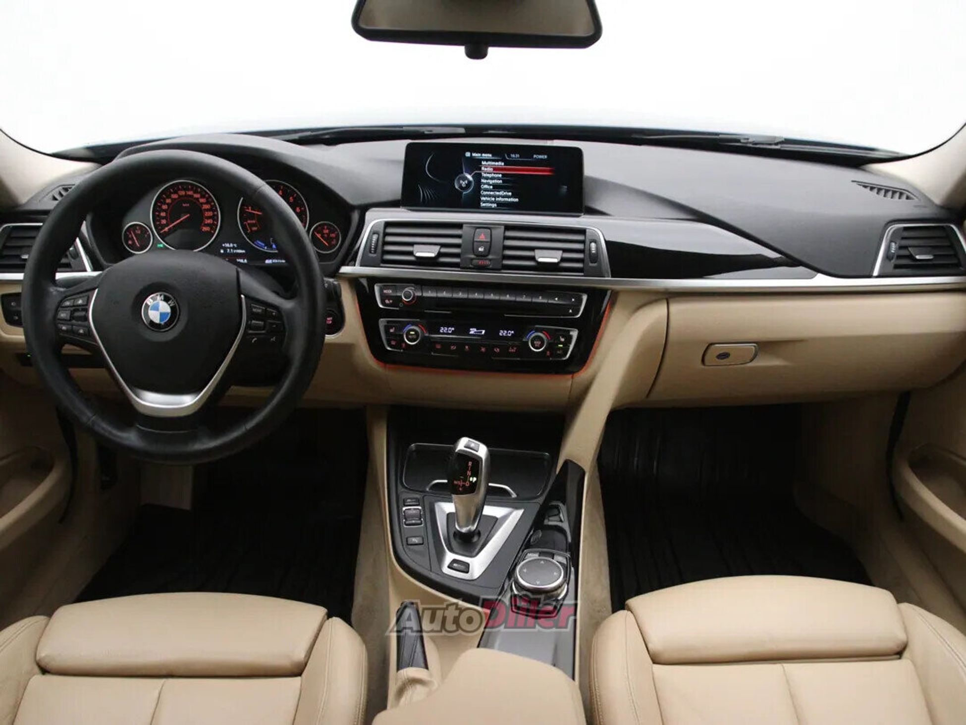 BMW 330 Luxury Line 2.0 135kW 2016, kuva 2/10