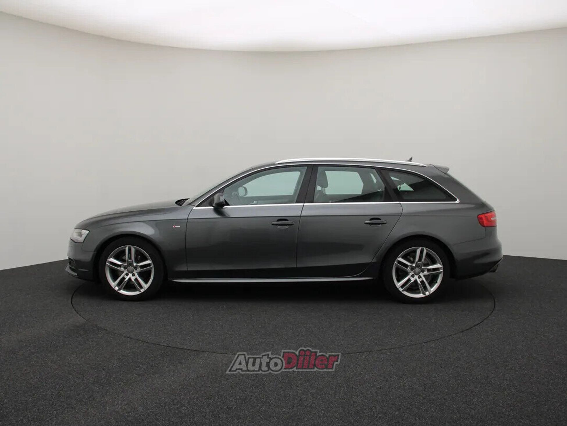 Audi A4 S Edition 1.8 125kW 2015, kuva 6/10