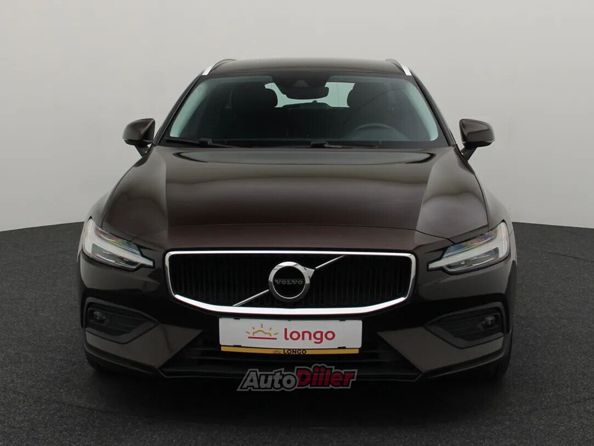 Volvo V60 MHEV Momentum Pro 2.0 145kW 2021, photo 3/10
