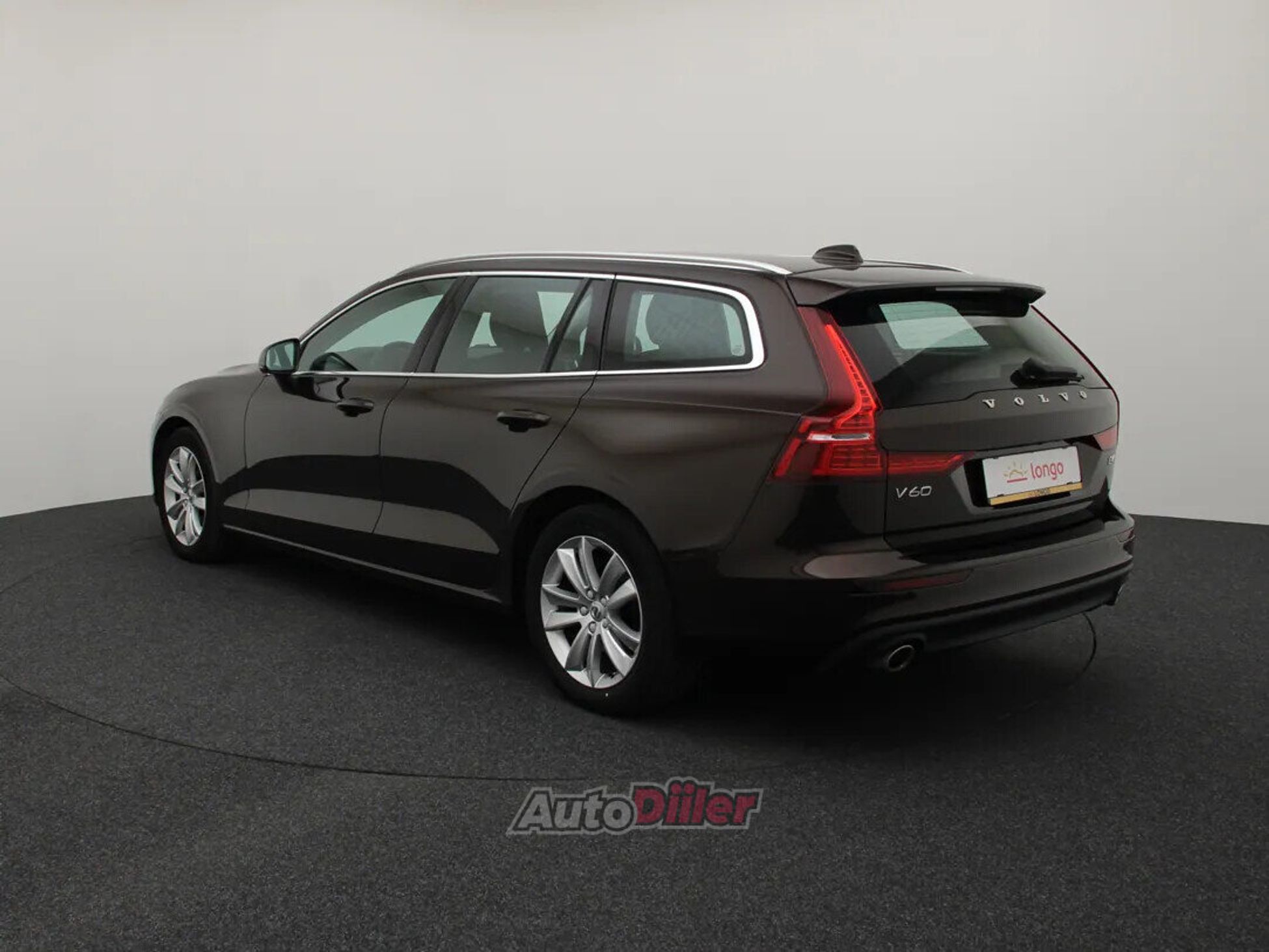 Volvo V60 MHEV Momentum Pro 2.0 145kW 2021, photo 7/10
