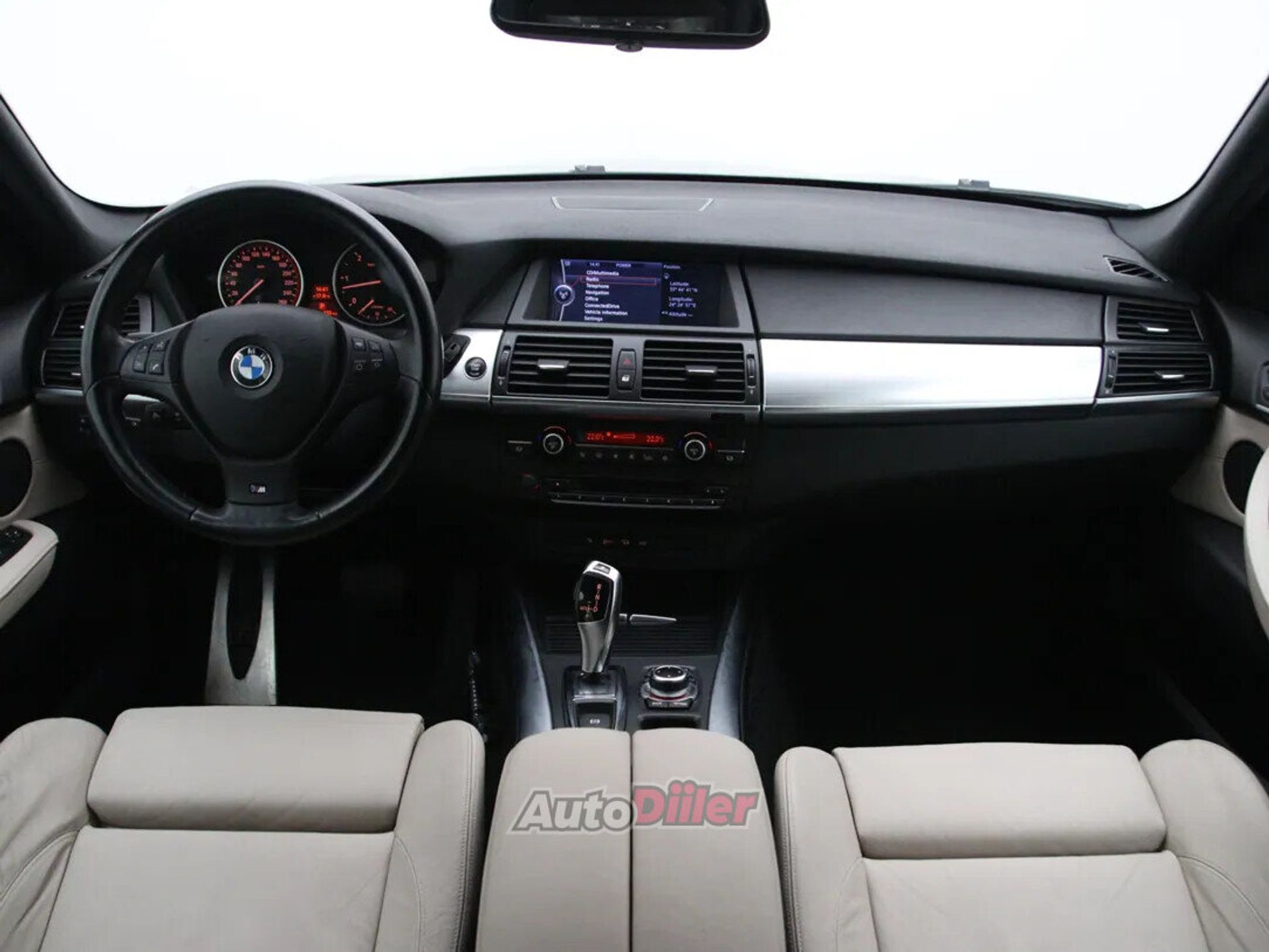 BMW X5 High Executive 3.0 225kW 2012, kuva 2/10