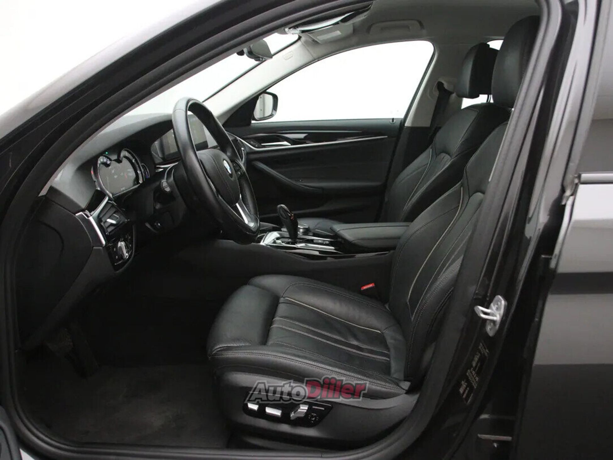 BMW 520 High Executive 2.0 140kW 2018, photo 4/10
