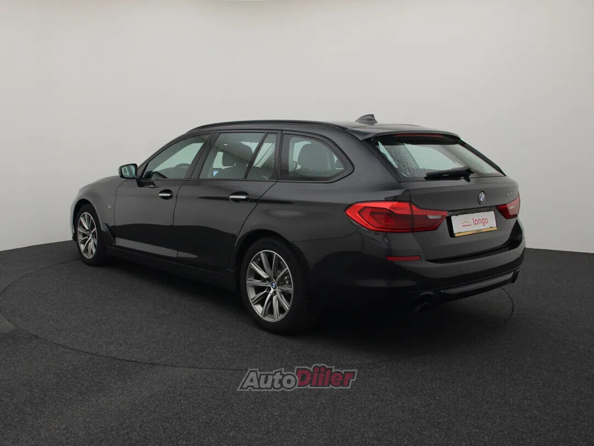 BMW 520 High Executive 2.0 140kW 2018, photo 6/10
