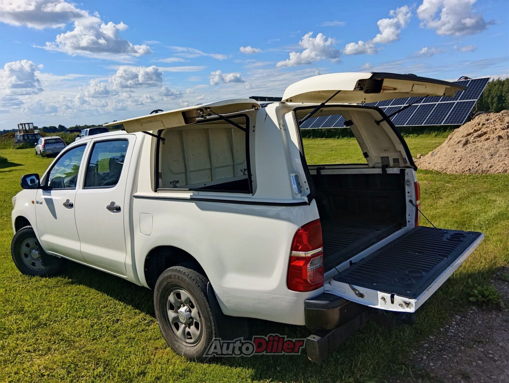 Toyota Hilux 2.5 106kW 2011, photo 7/8