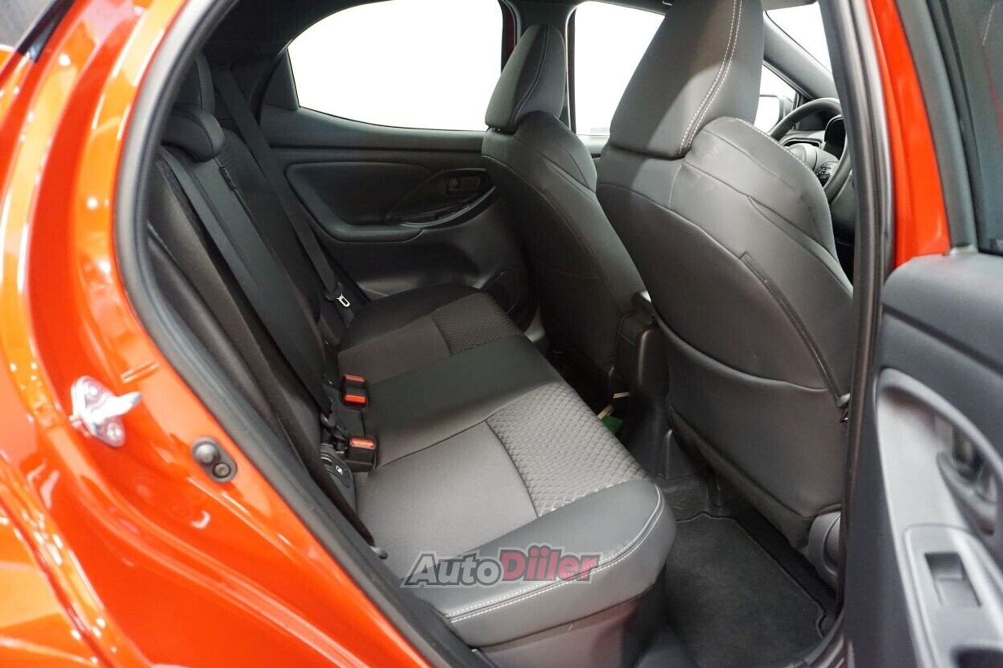 Toyota Yaris Style 1.5 68kW 2025, photo 7/10
