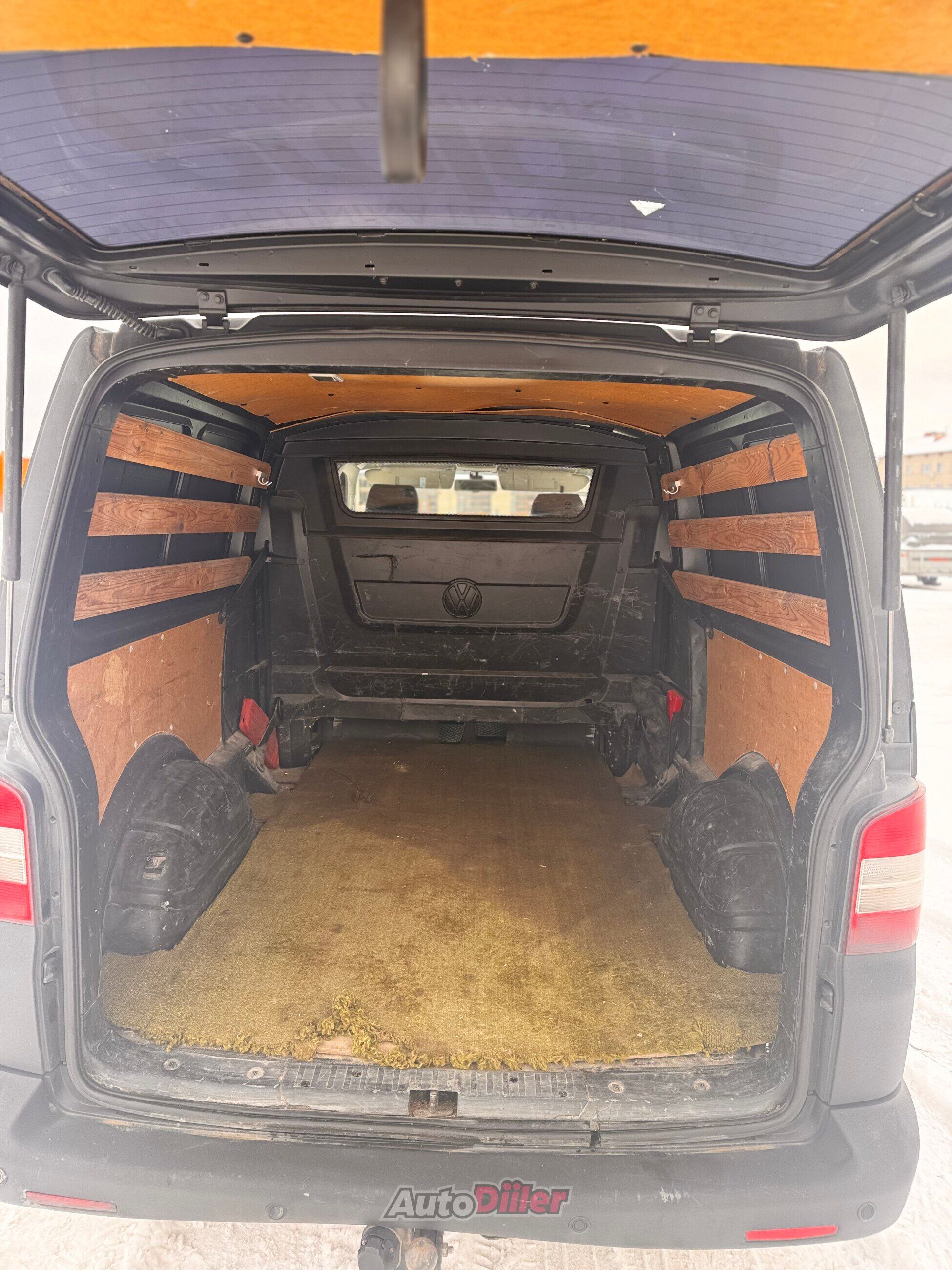 Volkswagen Transporter 2.0 103kW 2010, kuva 6/8