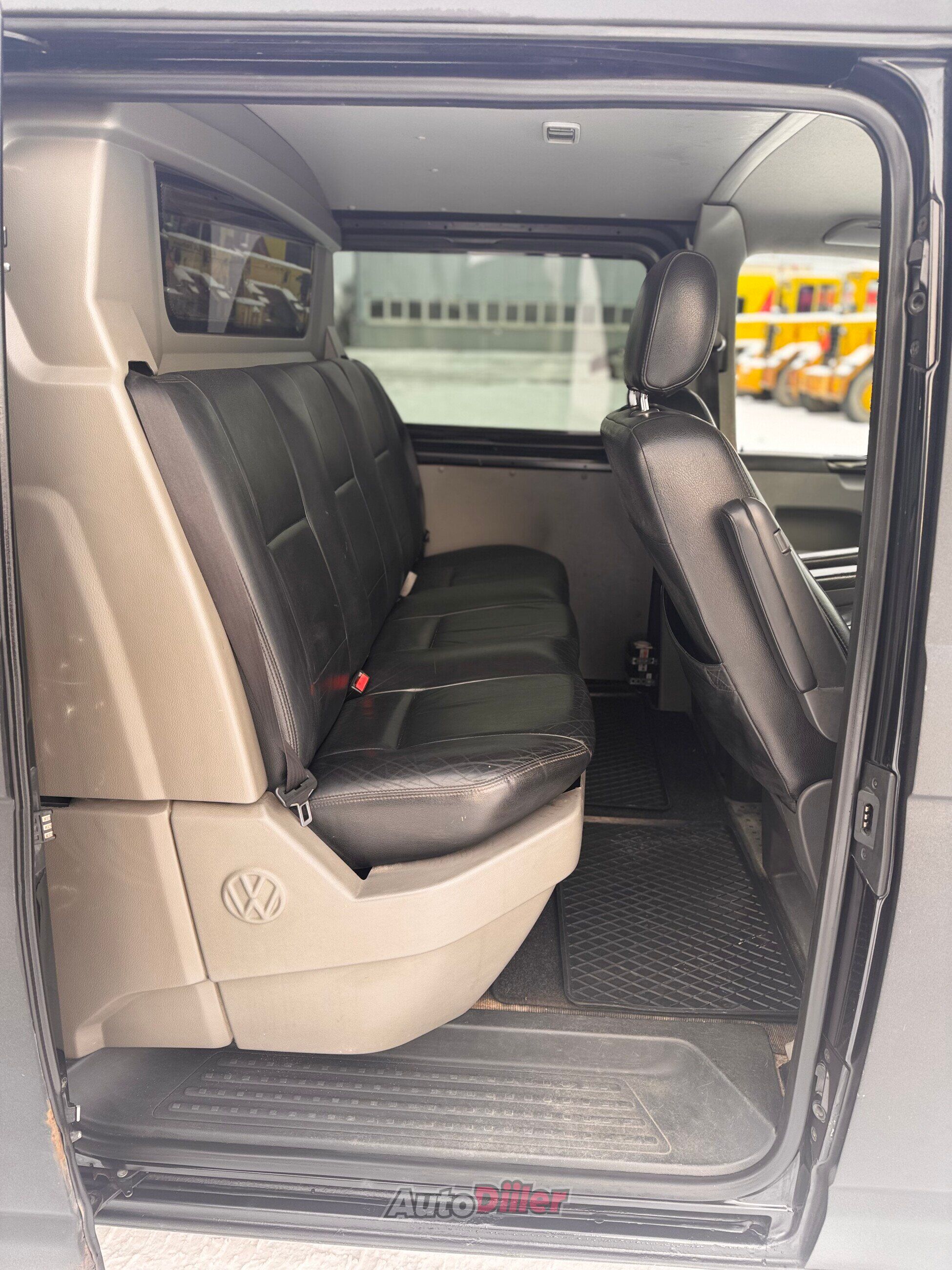 Volkswagen Transporter 2.0 103kW 2010, kuva 4/8