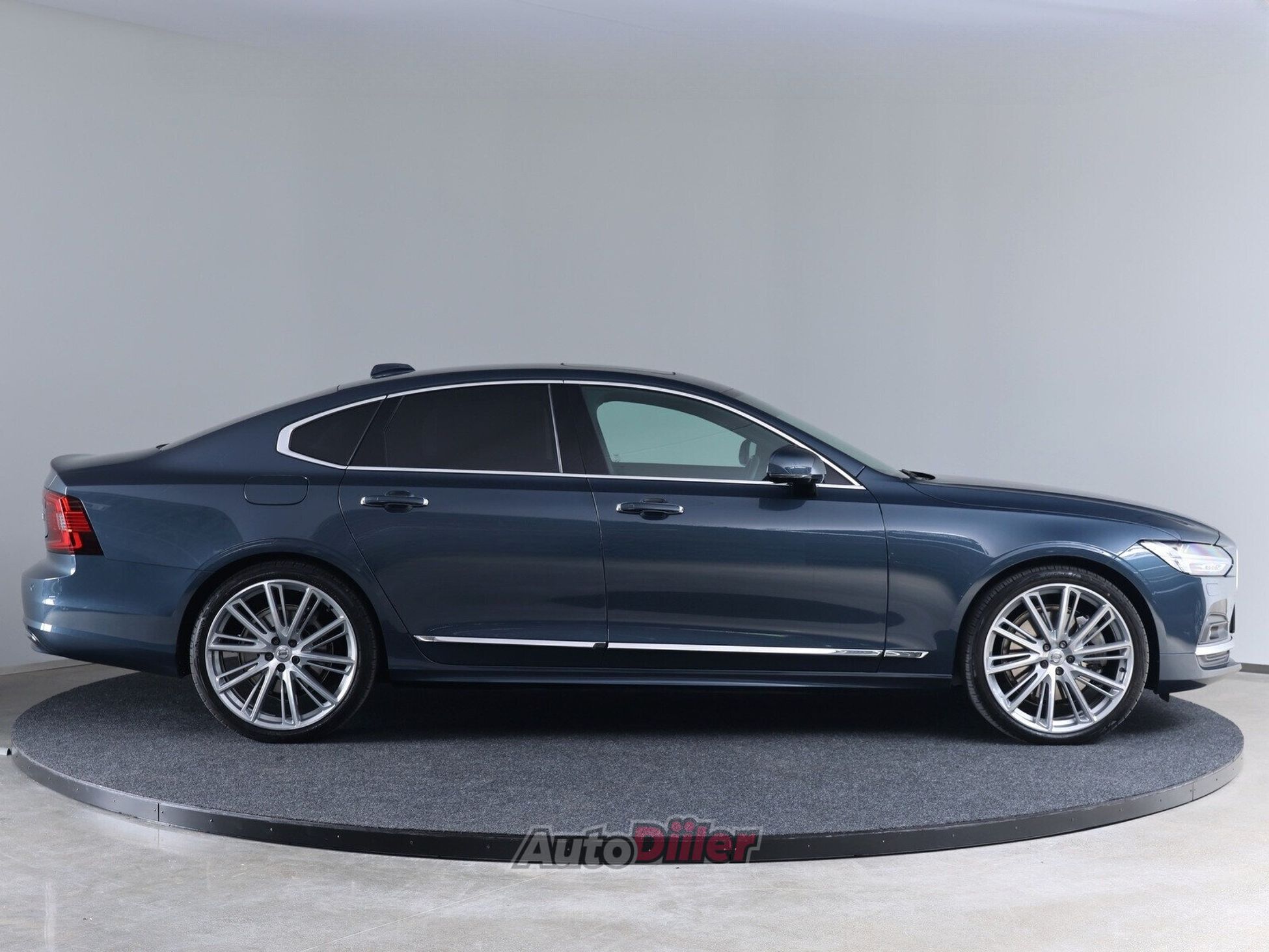Volvo S90 INSCRIPTION AWD 2.0 173kW 2023, photo 6/10