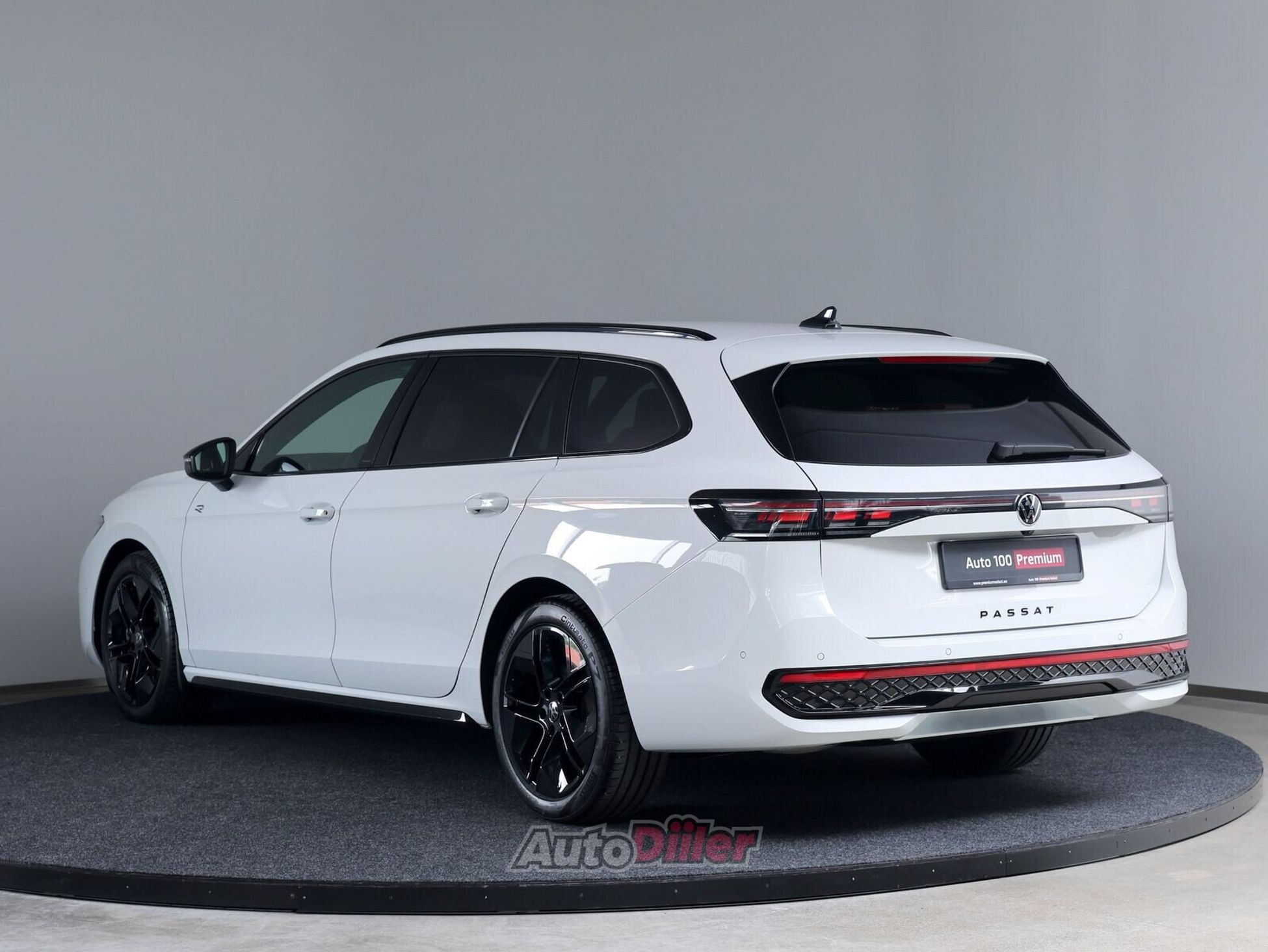 Volkswagen Passat 2024, photo 4/10