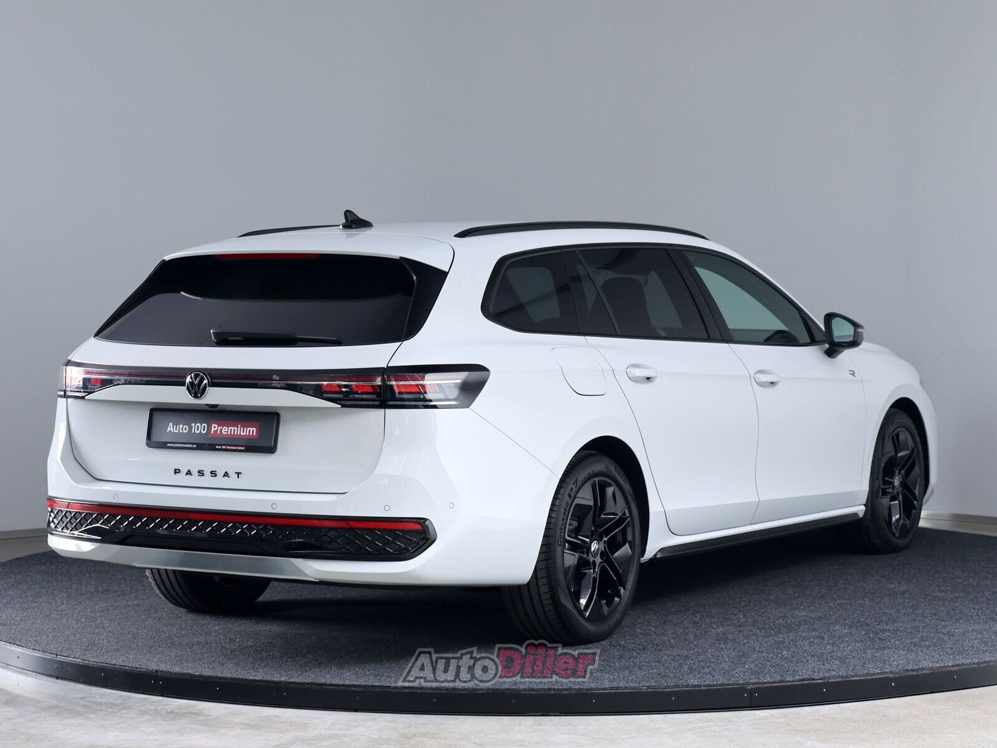 Volkswagen Passat 2024, photo 3/10