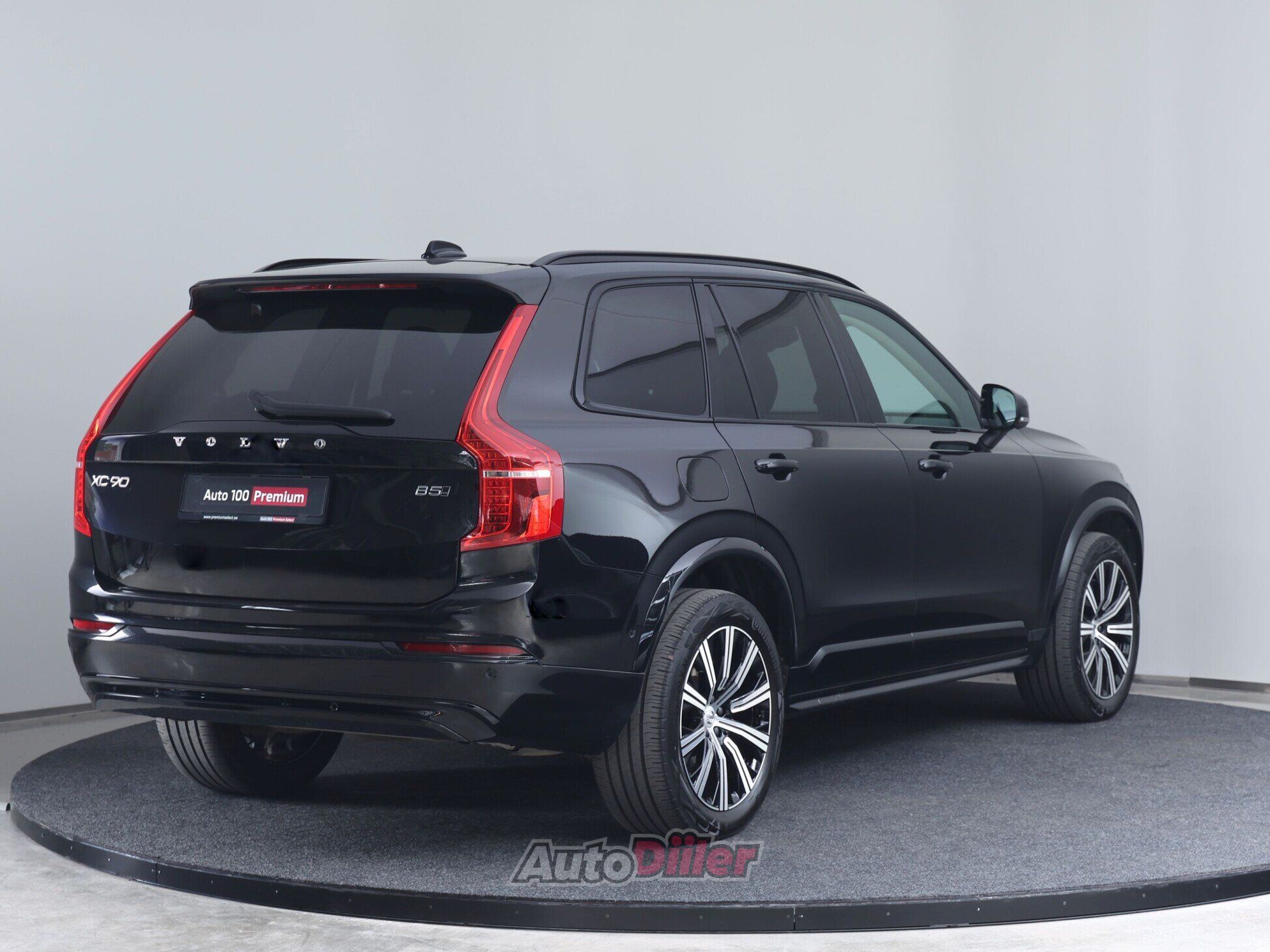 Volvo XC90 2023, photo 5/10