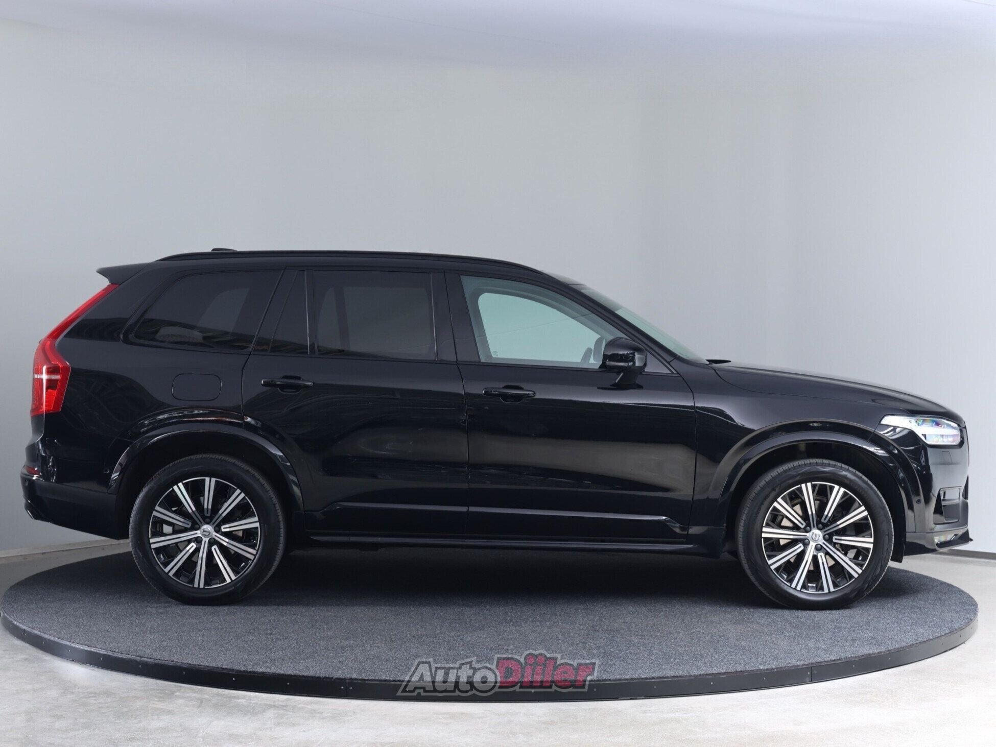 Volvo XC90 2023, photo 4/10