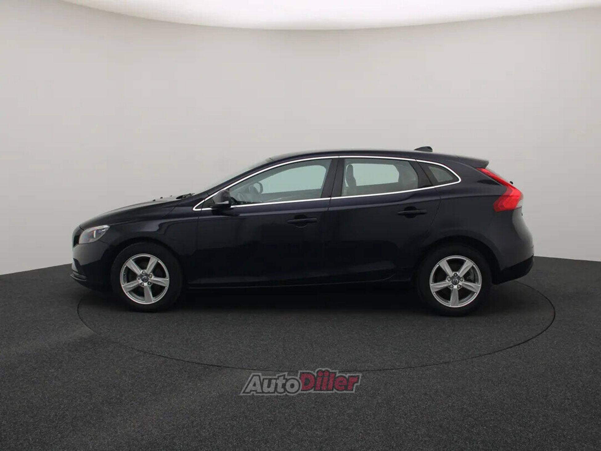 Volvo V40 R-Design BUSINESS 2.0 88kW 2015, kuva 6/10