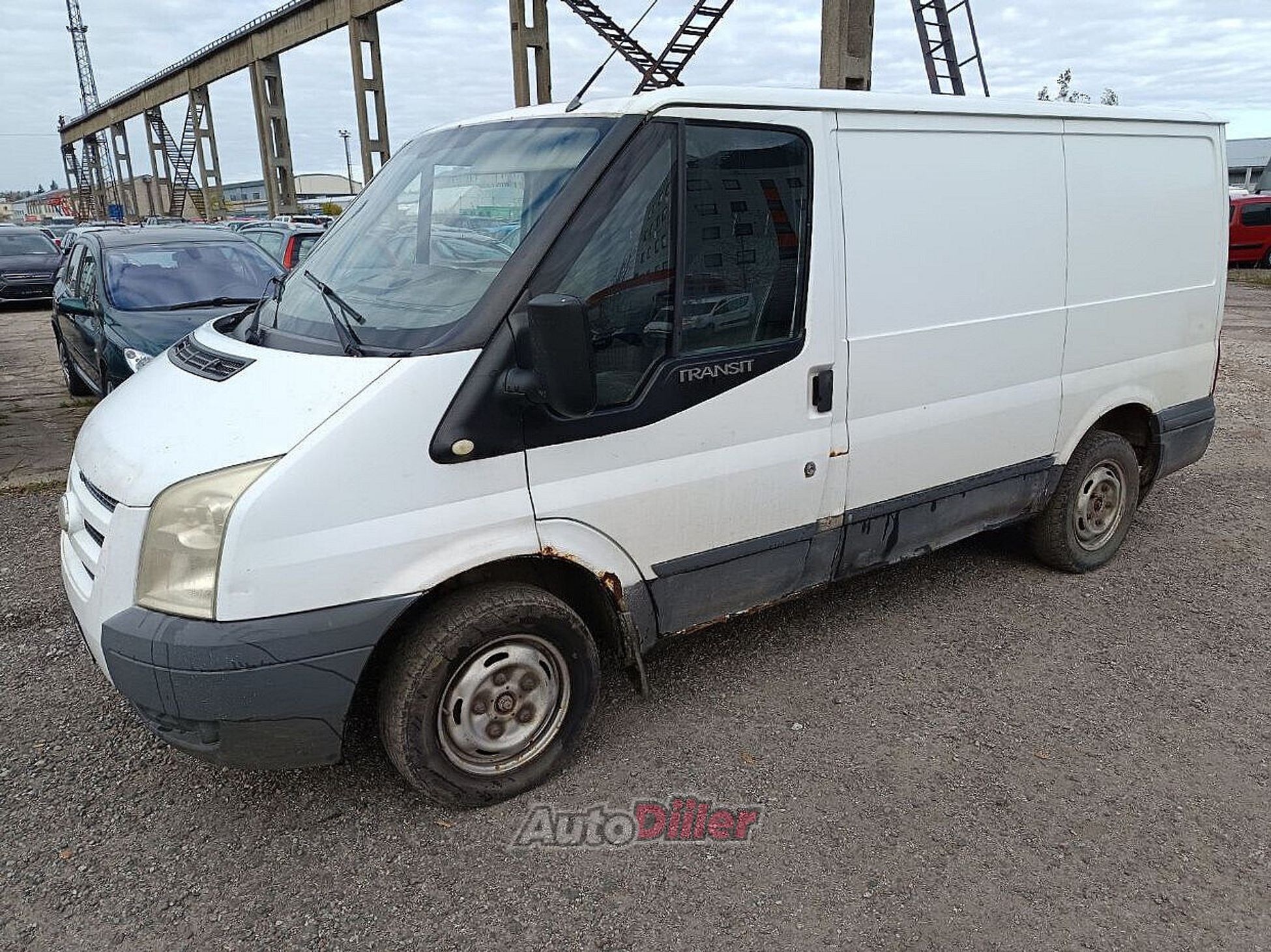 Ford Transit 2.2 63kW 2010, kuva 2/6