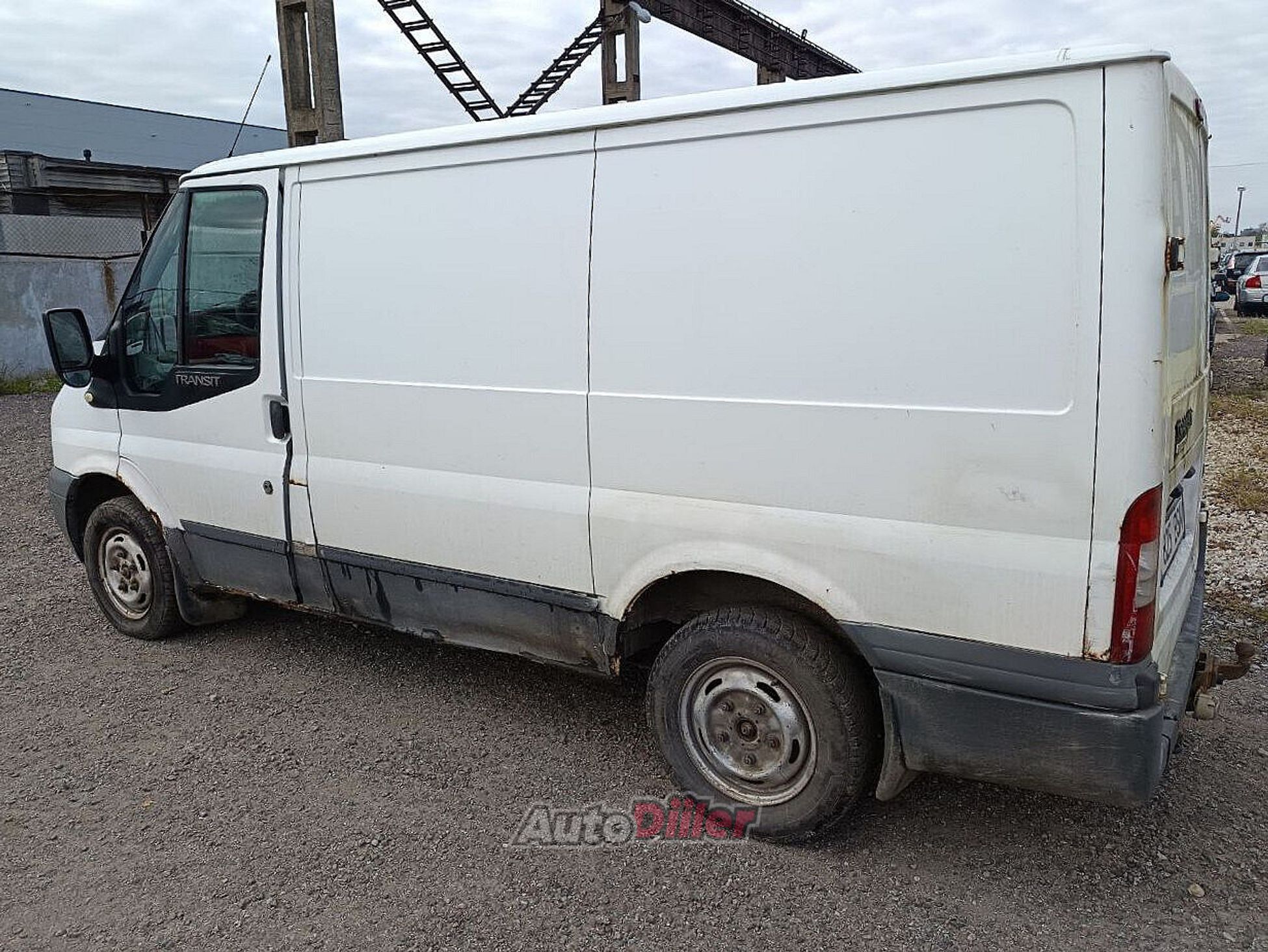 Ford Transit 2.2 63kW 2010, kuva 4/6