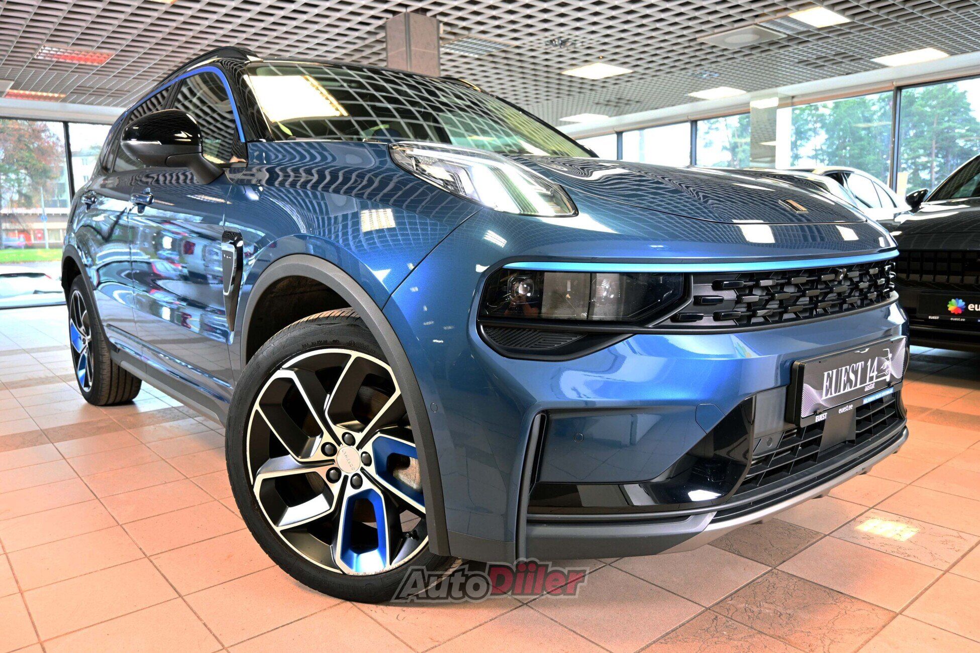 Lynk &amp; Co 01