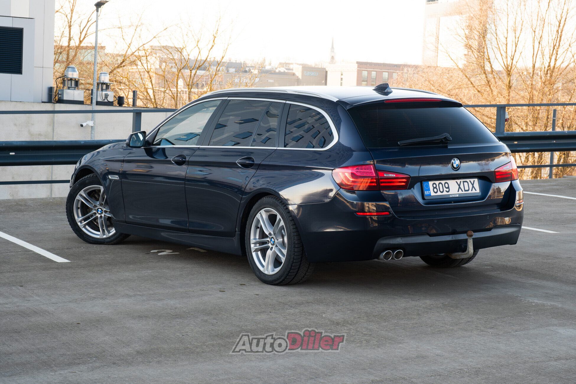 BMW 520 M-Pakett, Facelift 2.0 135kW 2013, kuva 4/10