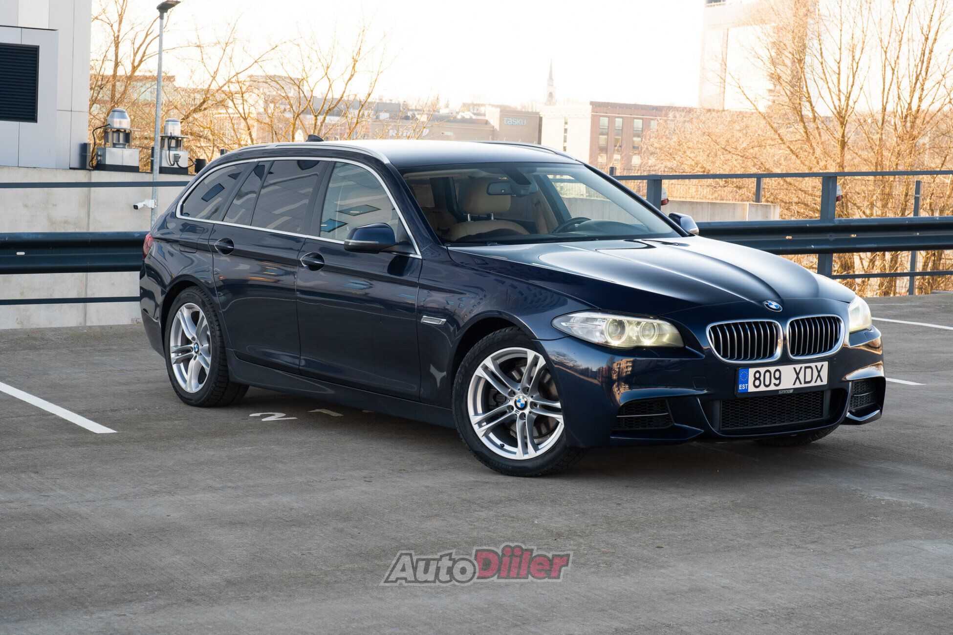 BMW 520 M-Pakett, Facelift 2.0 135kW 2013, kuva 3/10