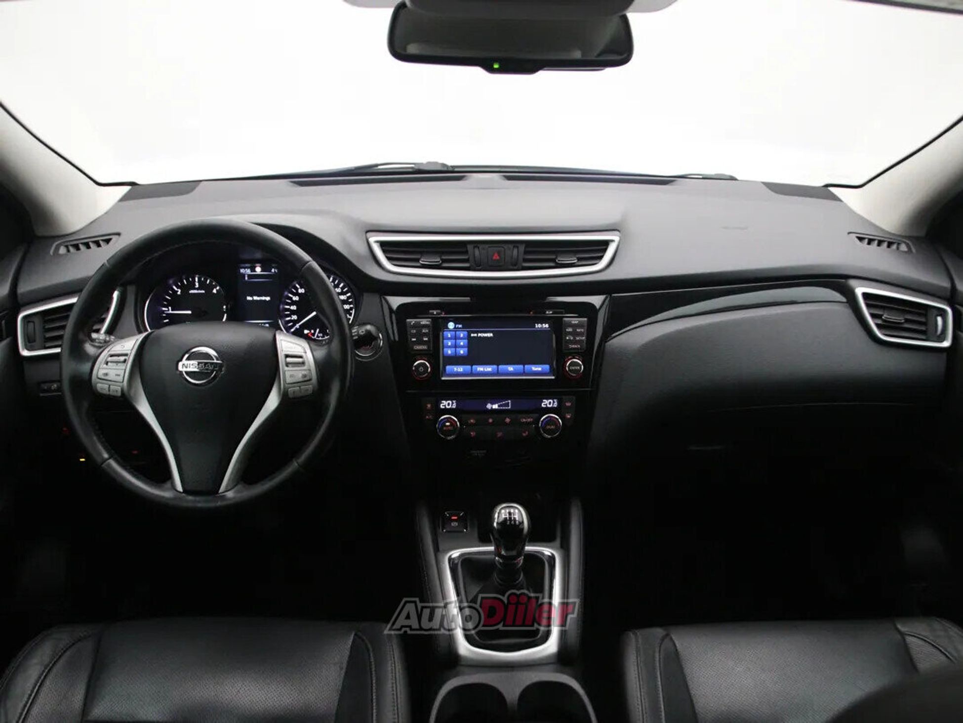 Nissan Qashqai Tekna 1.5 81kW 2015, kuva 2/10