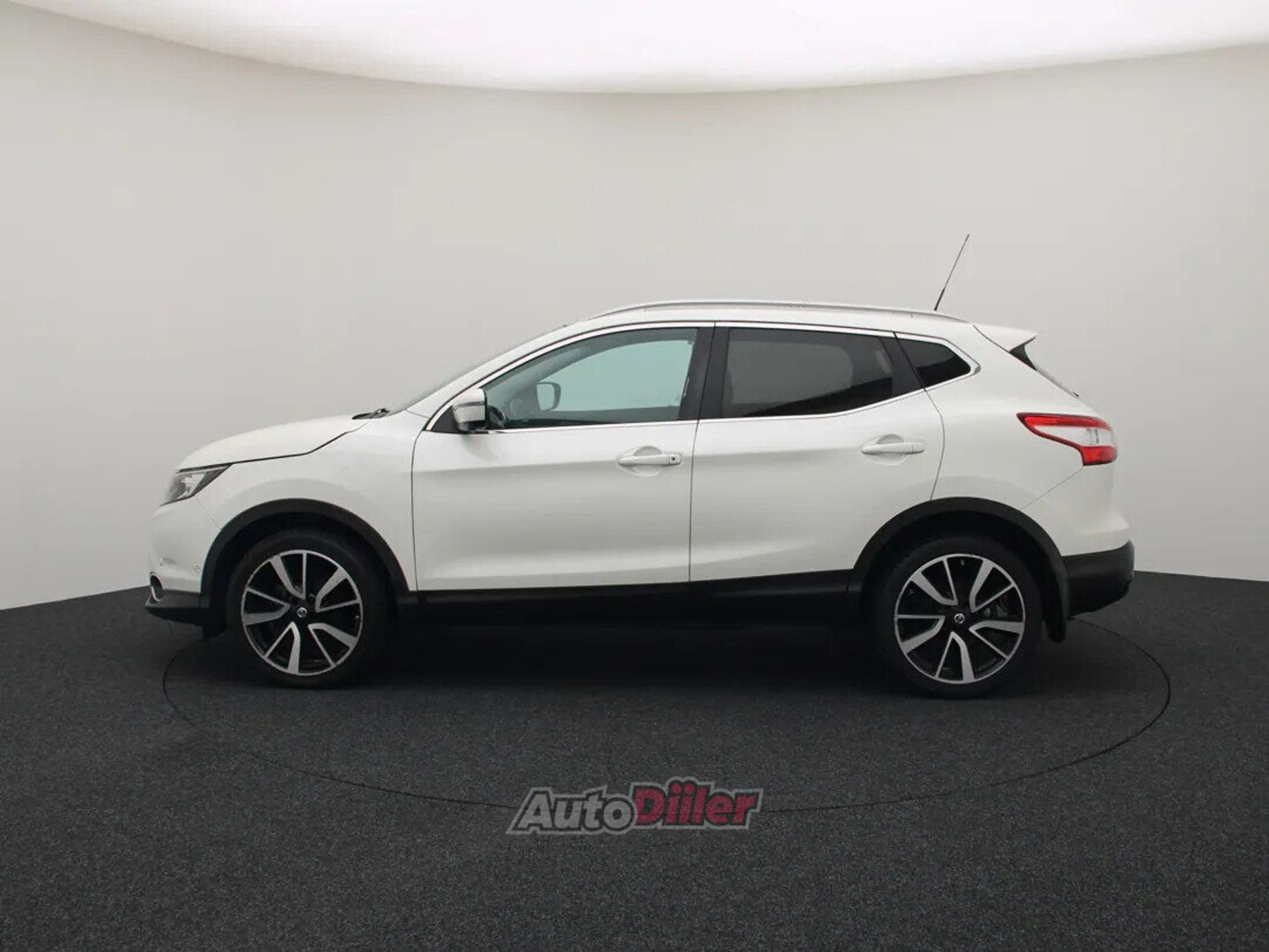 Nissan Qashqai Tekna 1.5 81kW 2015, kuva 6/10