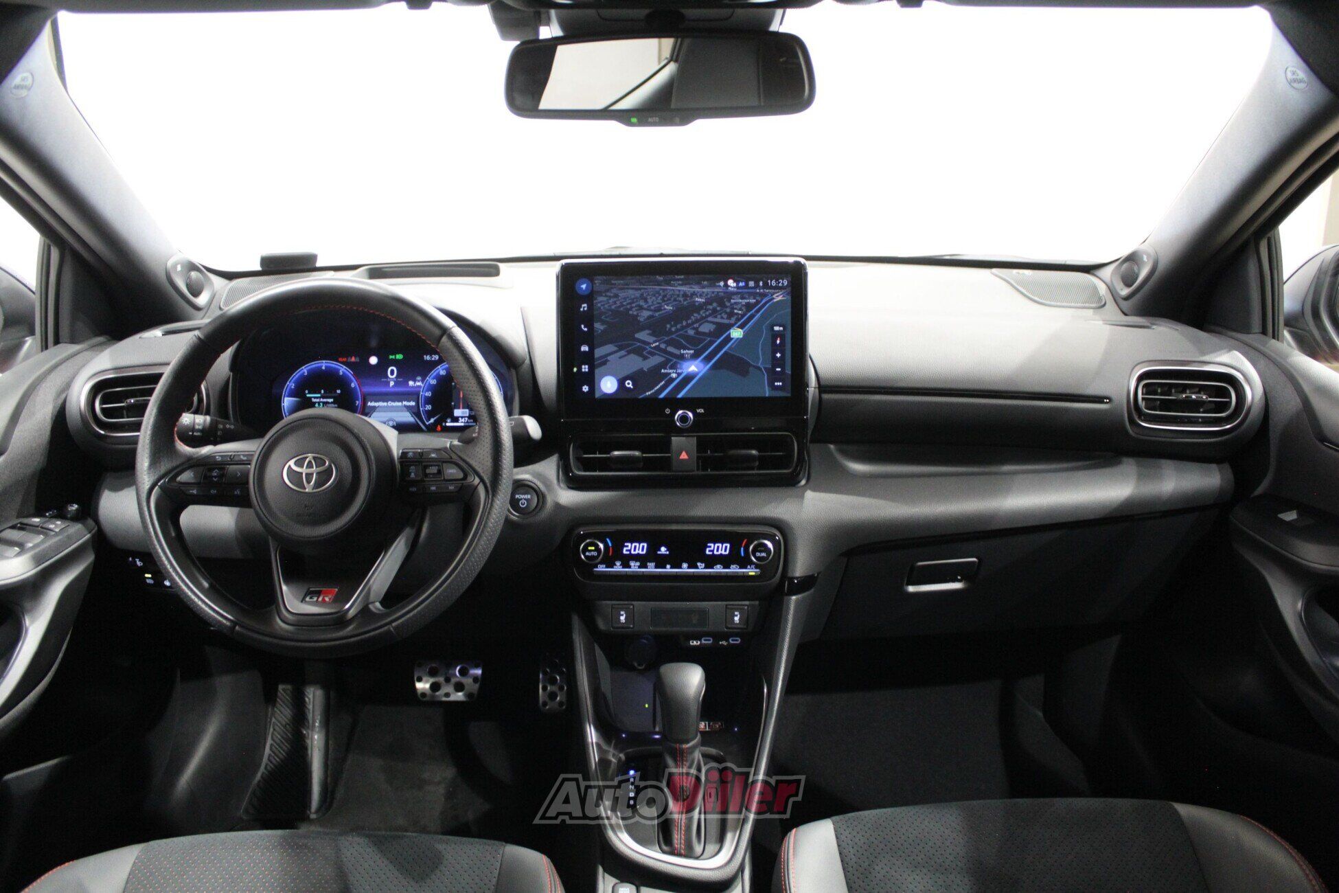 Toyota Yaris GR Sport 1.5 68kW 2025, kuva 4/10