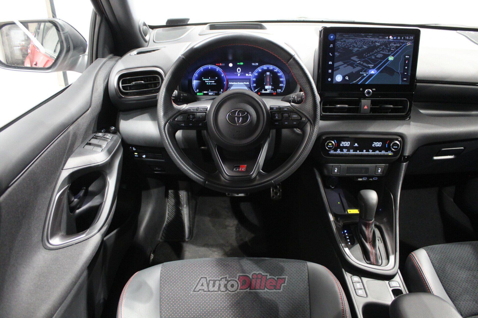 Toyota Yaris GR Sport 1.5 68kW 2025, kuva 7/10