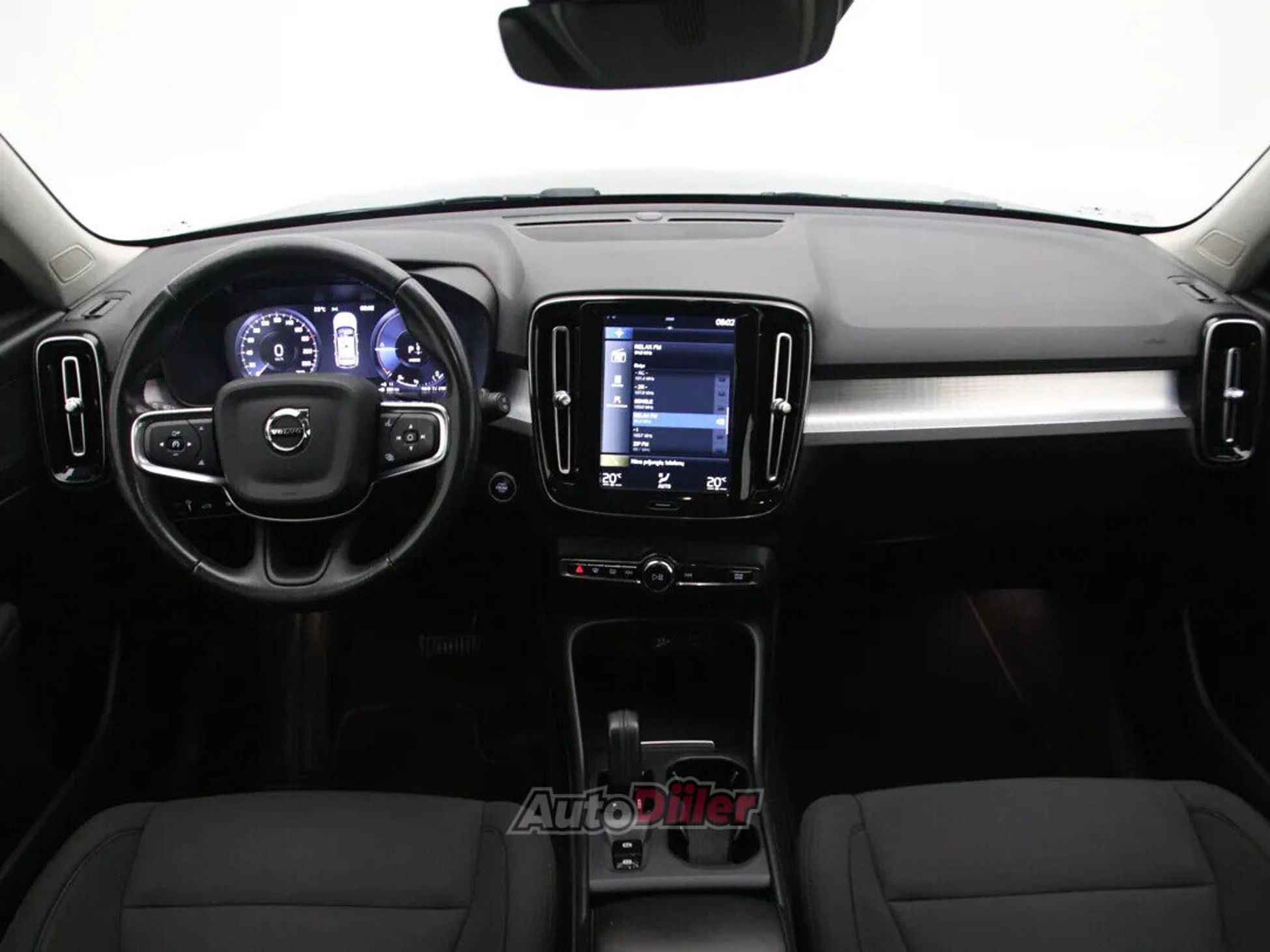 Volvo XC40 Inscription 1.5 132kW 2020, kuva 2/10